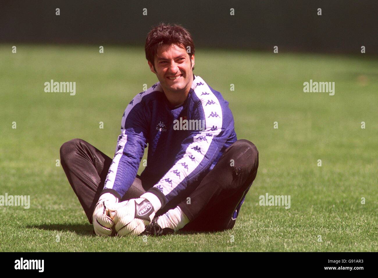 Spanish Soccer Barcelona Training Stock Photo Alamy
