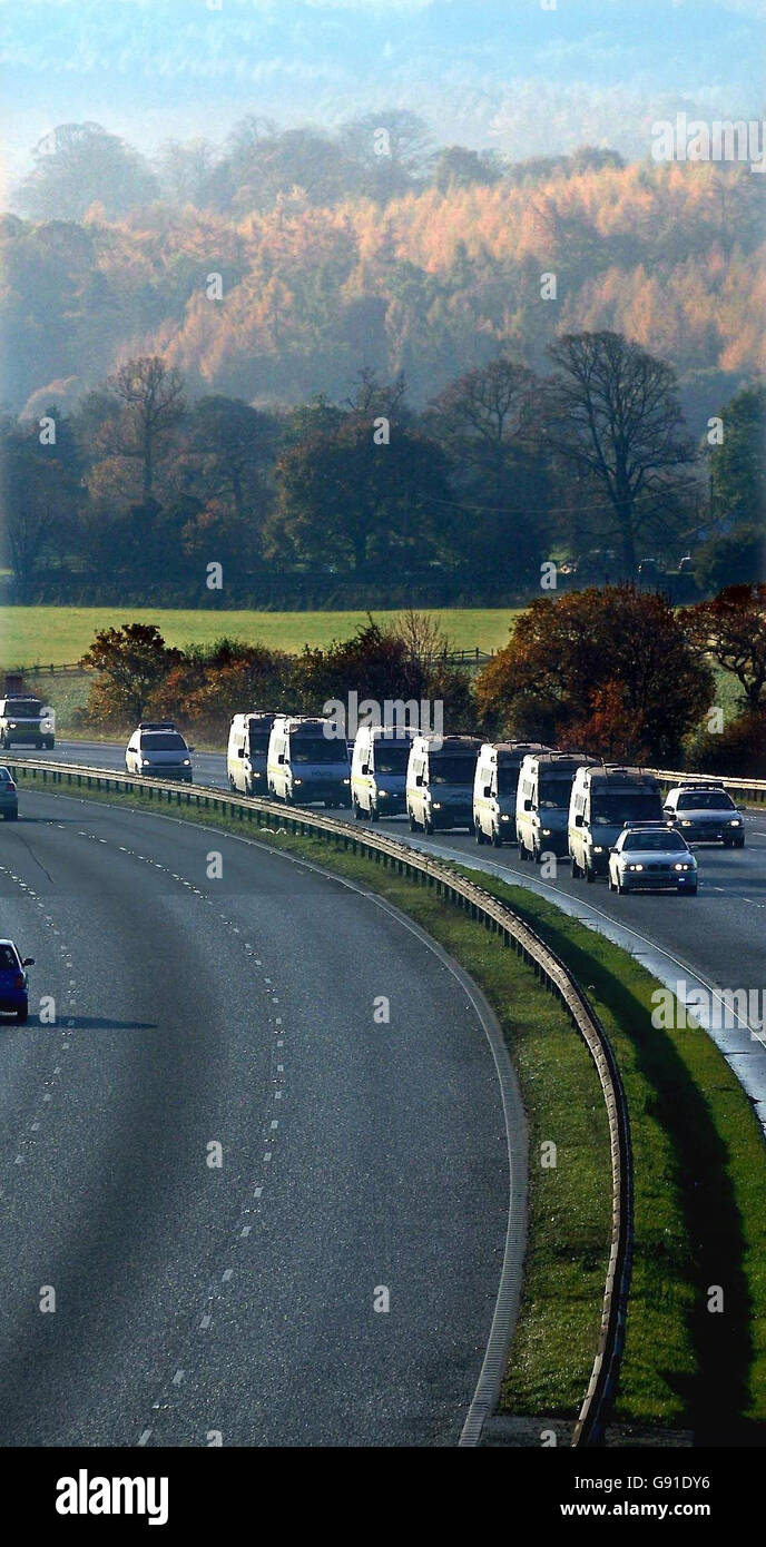 A heavily escorted West Yorkshire Police convoy carries the six people arrested over the murder of Bradford WPC Sharon Beshenivsky back to Yorkshire, Sunday 20th November. All were held in a series of raids across the London yesterday, less than 24 hours after 38-year-old Pc Beshenivsky was gunned down by robbers in Bradford city centre. See PA story POLICE Officer. PRESS ASSOCIATION PHOTOS. Photo credit should read: John Giles/PA Stock Photo