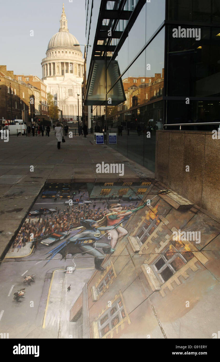 A pavement painting (by artist Julian Beever) of Batman and Robin, near the entrance to the Millennium Bridge, central London, Monday 21 November 2005. PRESS ASSOCIATION Photo. Photo credit should read: Yui Mok / PA Stock Photo