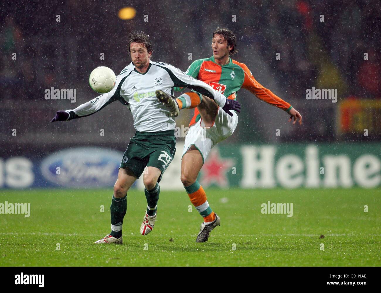 Soccer - UEFA Champions League - Group C - Werder Bremen v Panathinaikos - Weserstadion Stock Photo