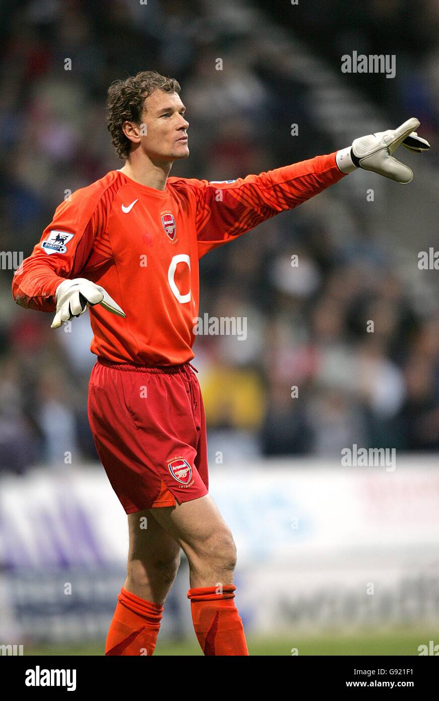 Soccer - FA Barclays Premiership - Bolton Wanderers v Arsenal - Reebok Stadium. Arsenal's Jens Lehmann Stock Photo