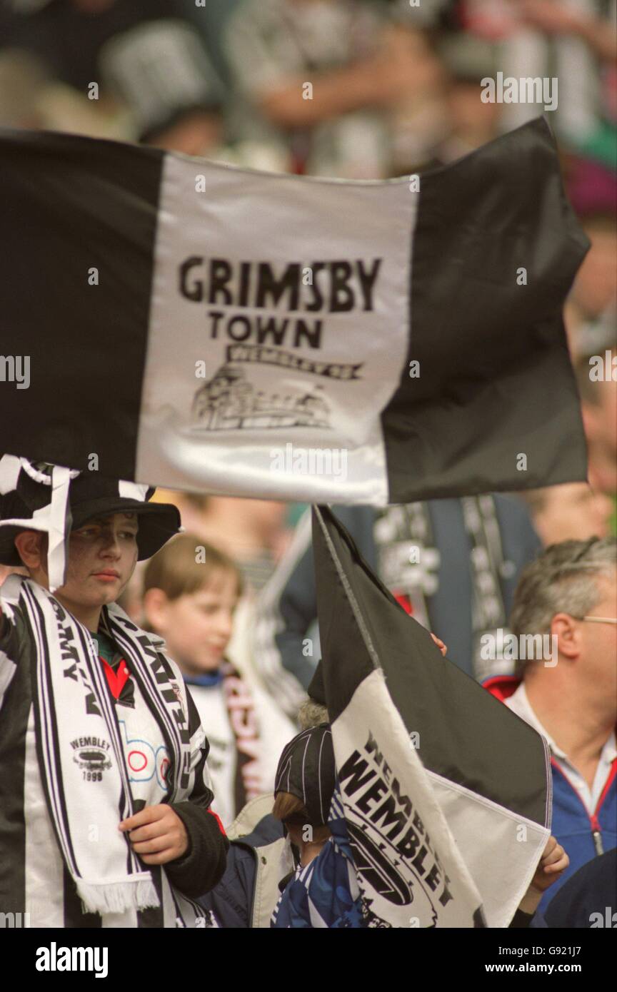 Soccer auto windscreens shield final hires stock photography and