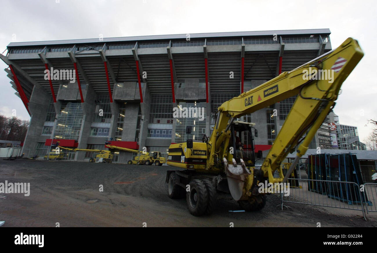 General view photo dated 06/12/2005 showing construction work taking place outside of Fritz-Walter-Stadion in Kaiserslautern, Germany. The stadium will feature as a venue for the 2006 World Cup. PRESS ASSOCIATION Photo. Photo credit should read: Nick Potts/PA. Stock Photo