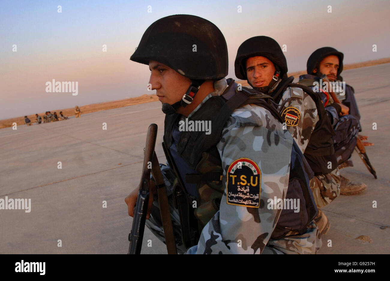 Members of the Iraqi Tactical Strike Unit take part in a training exercise run by British troops at an Air Base near Al Amarah, Maysan Province, Iraq, Wednesday 14 December, 2005. PRESS ASSOCIATION Photo. Photo credit should read: Matthew Fearn/PA Stock Photo