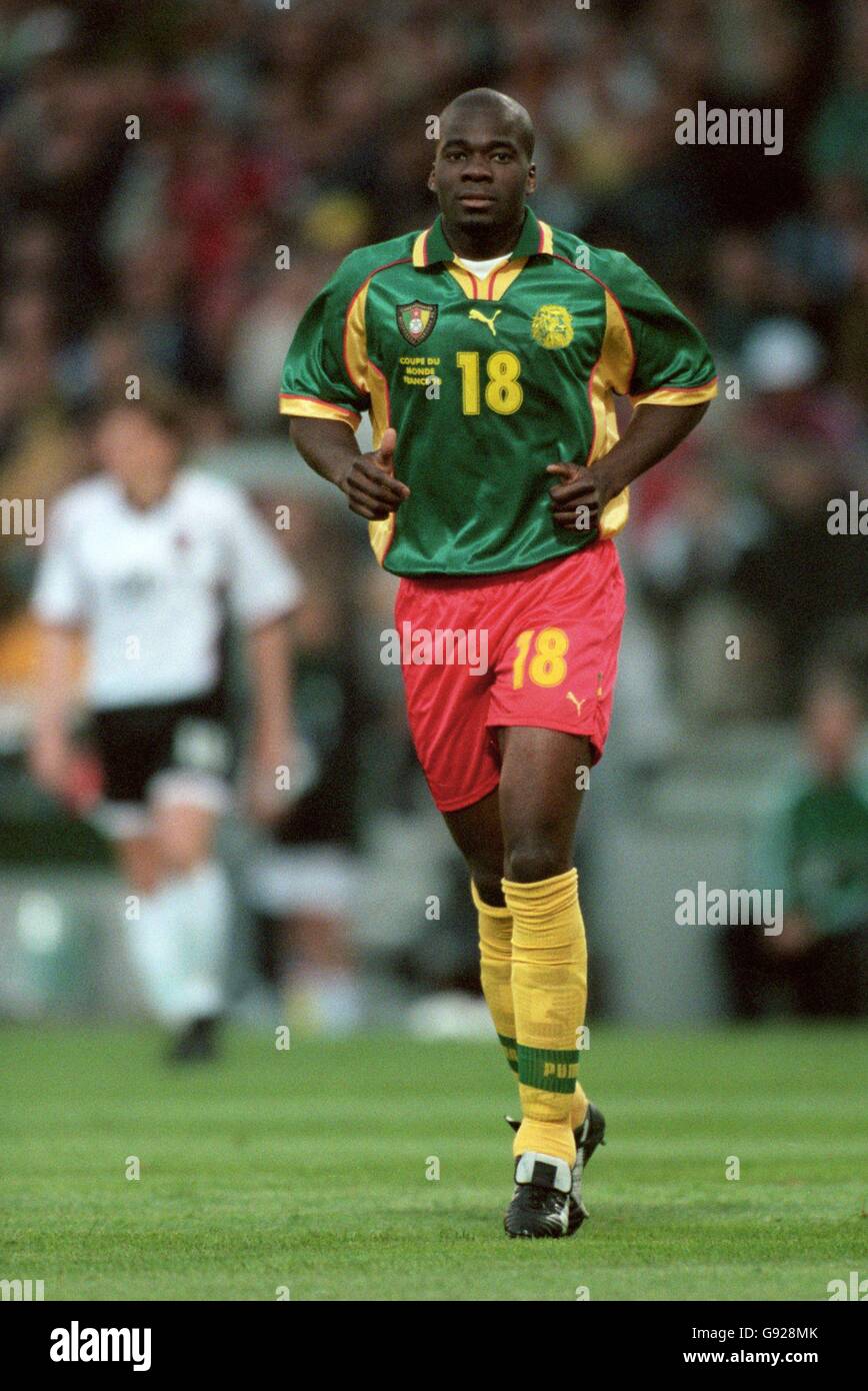 Soccer - World Cup France 98 - Group B - Cameroon v Austria. Cameroon's  Samuel Ipoua Stock Photo - Alamy