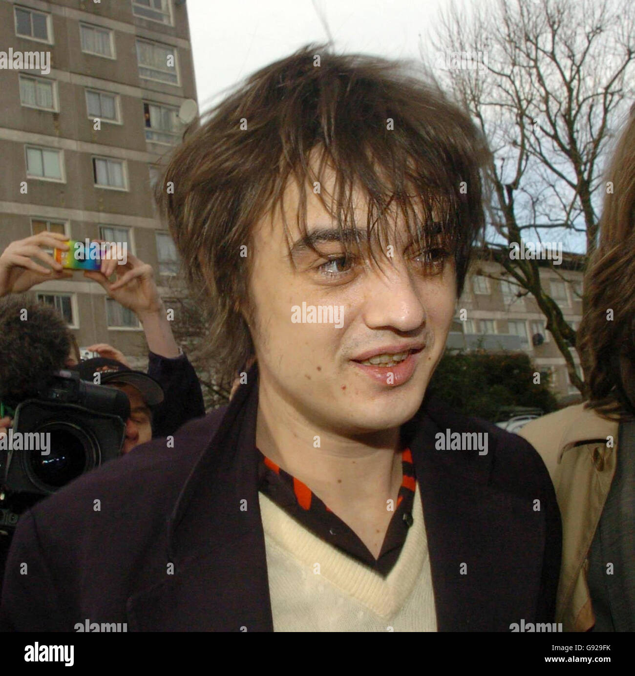 Babyshambles front man Pete Doherty arriving Wednesday January 11, 2006, at Ealing Magistrates Court in west London where he is accused of possession of cocaine and heroin. The 26-year-old singer, whose on-off relationship with supermodel Kate Moss has seen him hit the headlines, was arrested on November 30. See PA story COURTS Doherty. PRESS ASSOCIATION Photo. Photo credit should read: Johnny Green / PA. Stock Photo