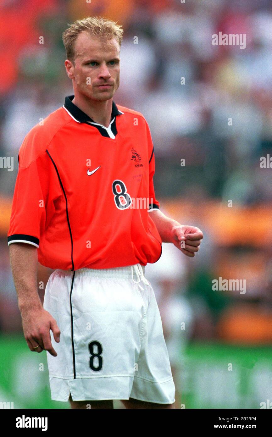 Soccer - World Cup France 98 - Group E - Holland v Mexico