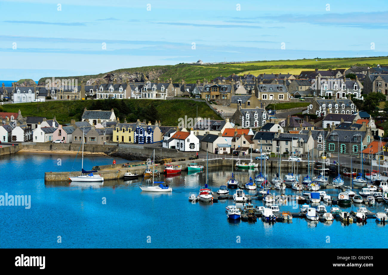 Findochty Harbour with town behind at the Moray Firth, Findochty, Scotland, Great Britain Stock Photo