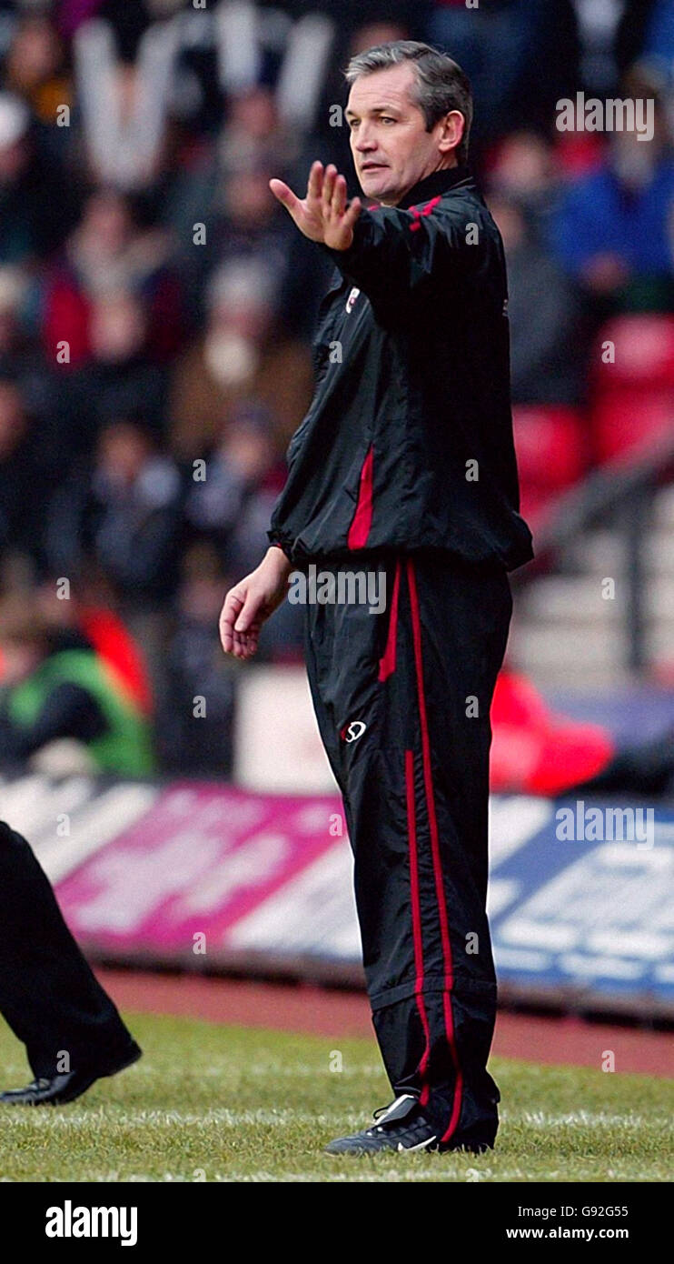 George Burley Southampton manager george burley hi-res stock photography and images ...