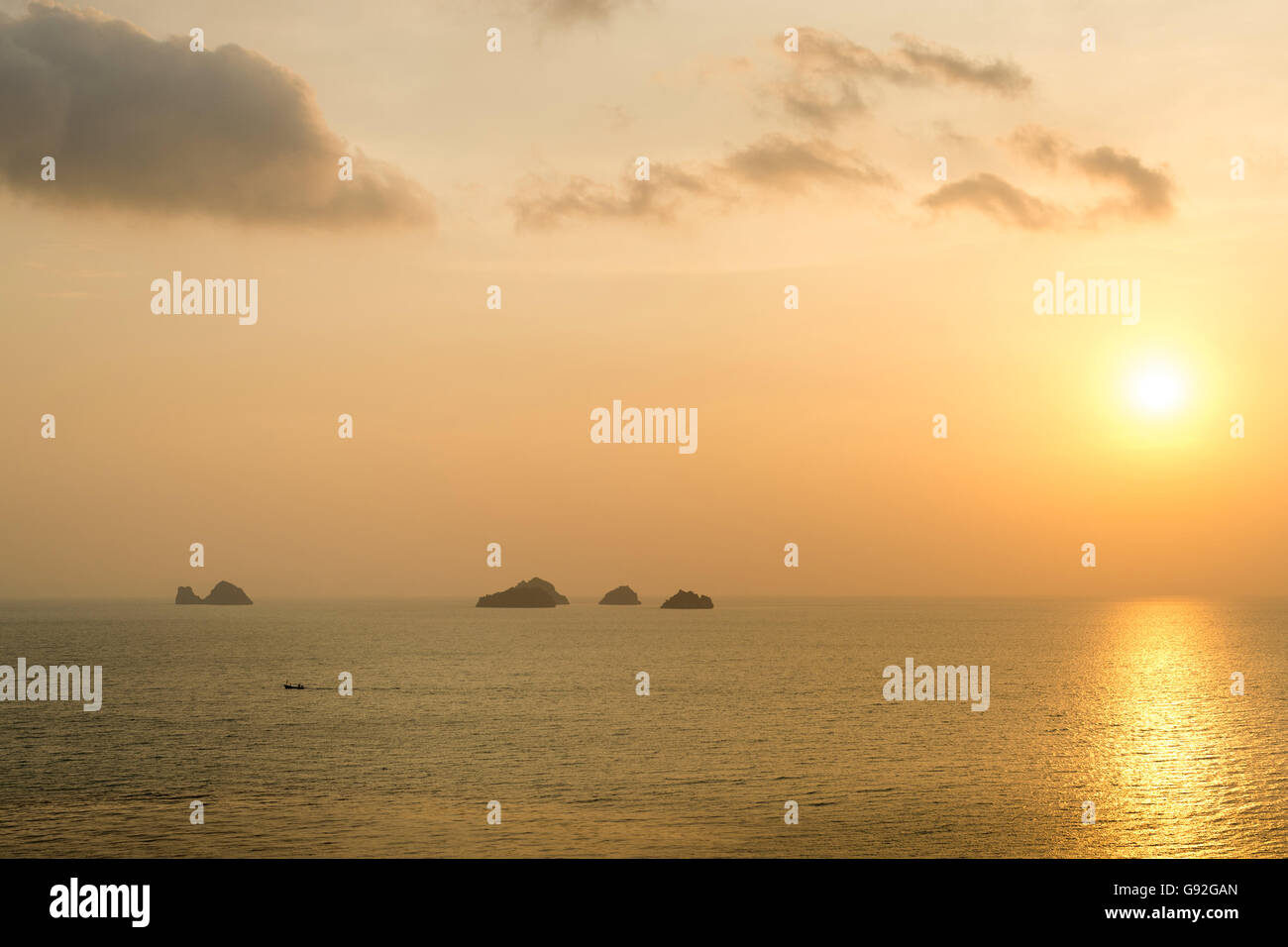 Sun island sea hires stock photography and images Alamy