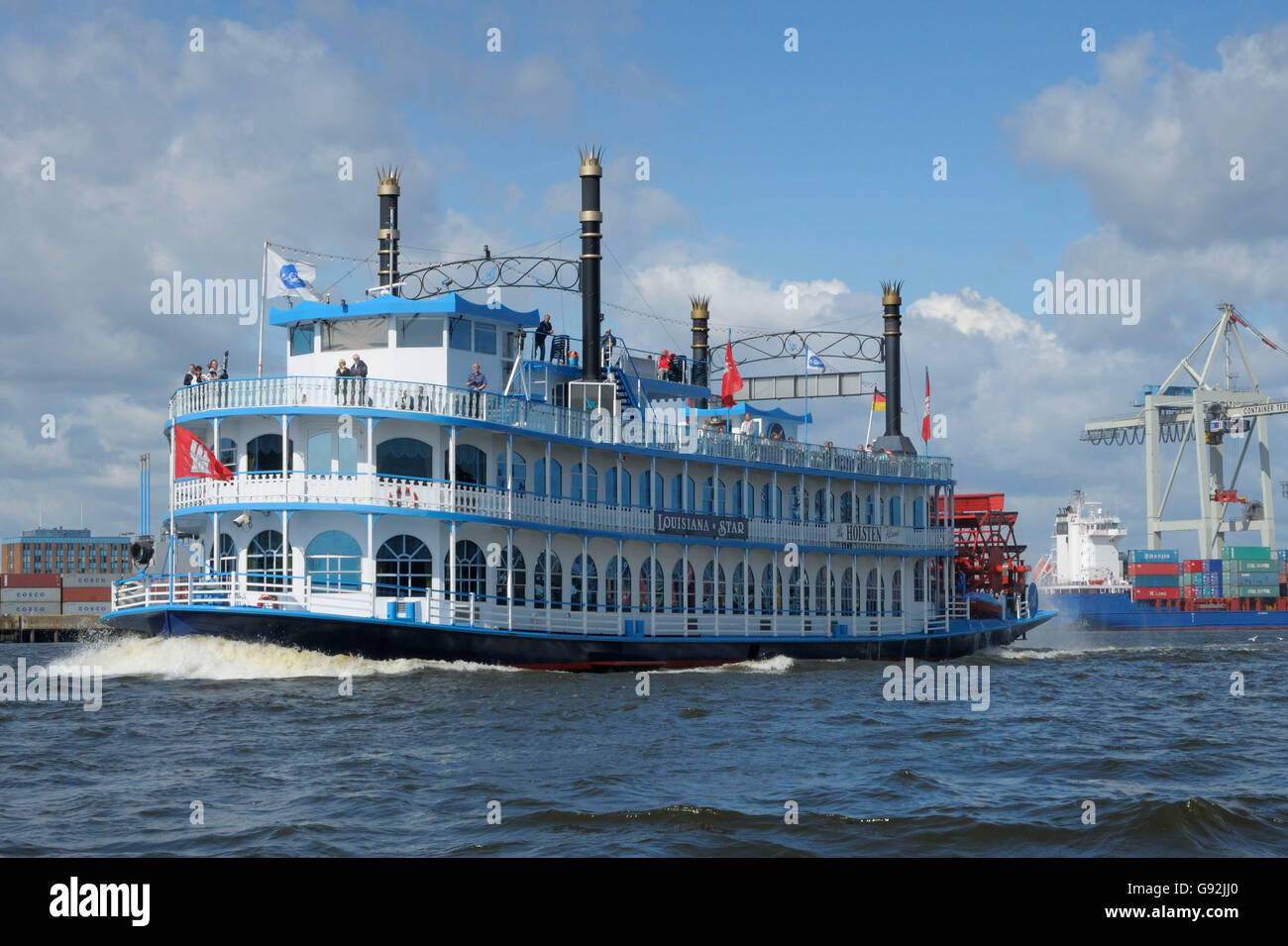 Paddlesteamer hires stock photography and images Alamy