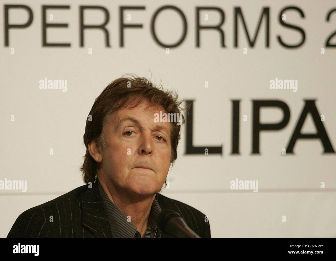 Sir Paul McCartney at a press conference to mark the 10th anniversary of his 'fame academy', Monday January 30, 2006. The former Beatle co-founded the Liverpool Institute for Performing Arts 10 years ago. Around 250 of its students and graduates will take part in a gala performance at Liverpool Philharmonic Hall today. See PA story SHOWBIZ McCartney. PRESS ASSOCIATION photo. Photo credit should read: Martin Rickett/PA. Stock Photo