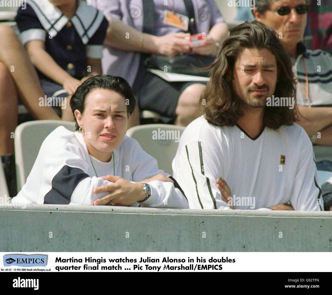 Tennis - French Open - Roland Garros, Paris - Men's Doubles - Quarter Final - Julian Alonso And Nicolas Lapentti V Mahesh Bhu.... Martina Hingis Watching The Match Stock Photo - Alamy