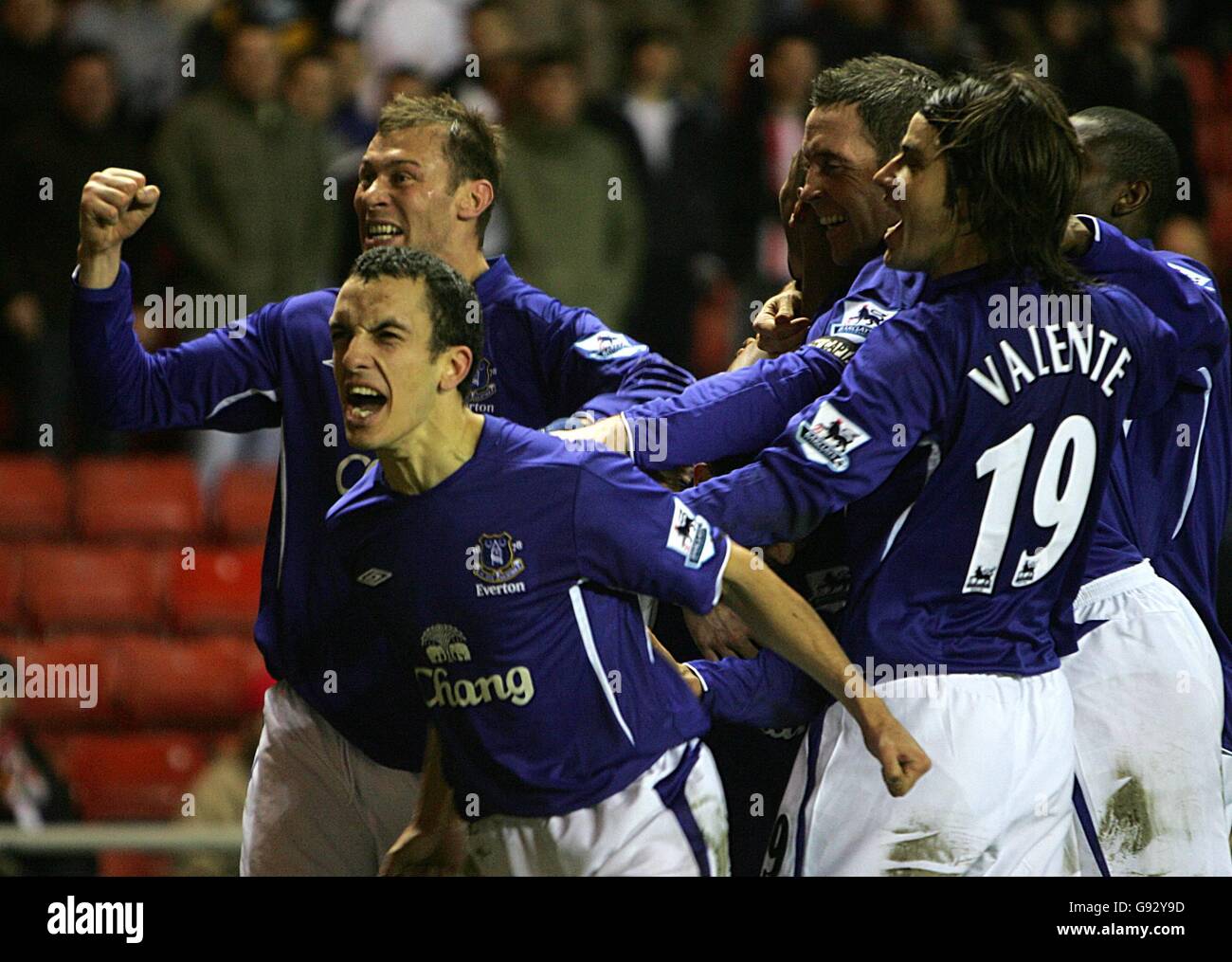 everton-celebrate-winning-hi-res-stock-photography-and-images-alamy