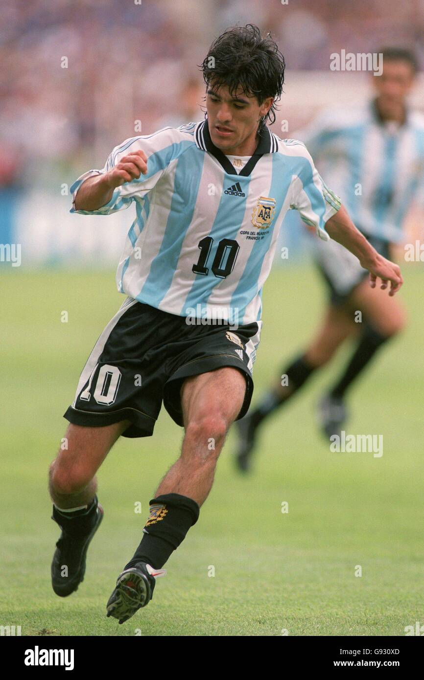 アルゼンチン代表 ORTEGA 98ワールドカップ Soccer - World Cup France 98 - Group H - Argentina v Japan. Ariel