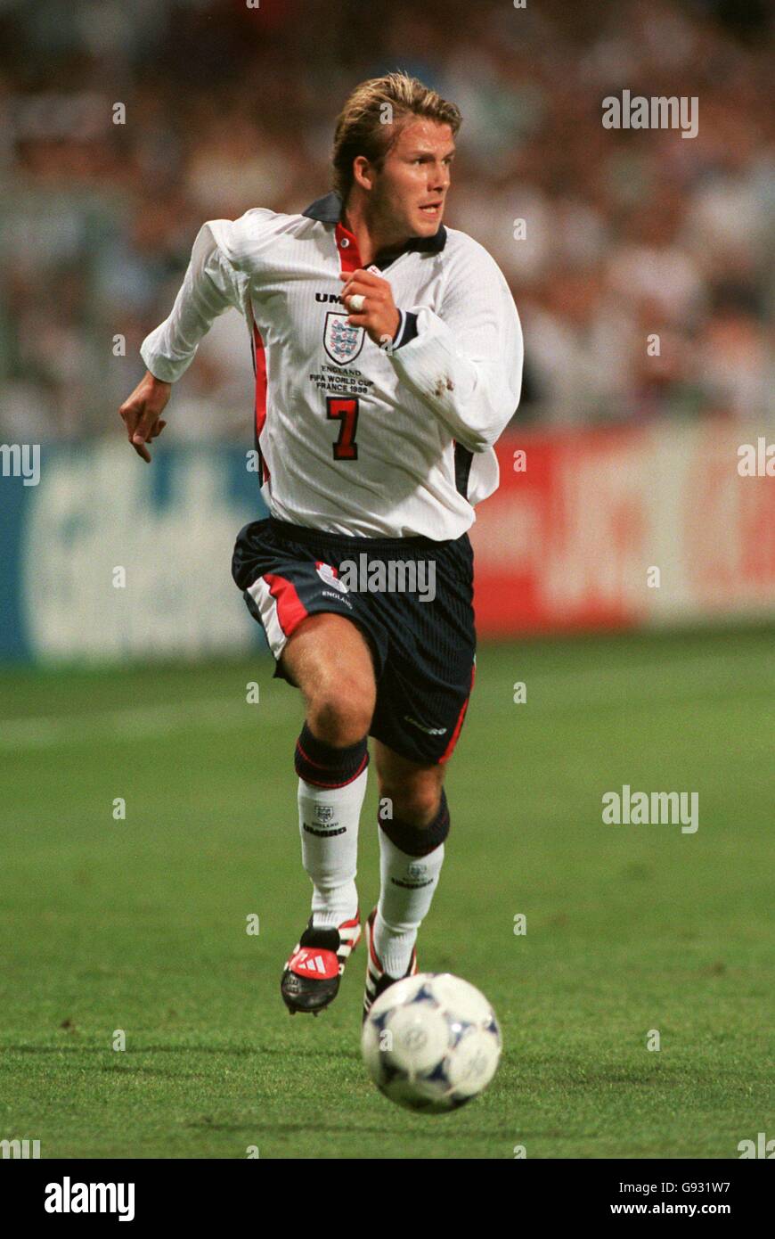 Soccer - World Cup France 98 - Group G - Romania v England