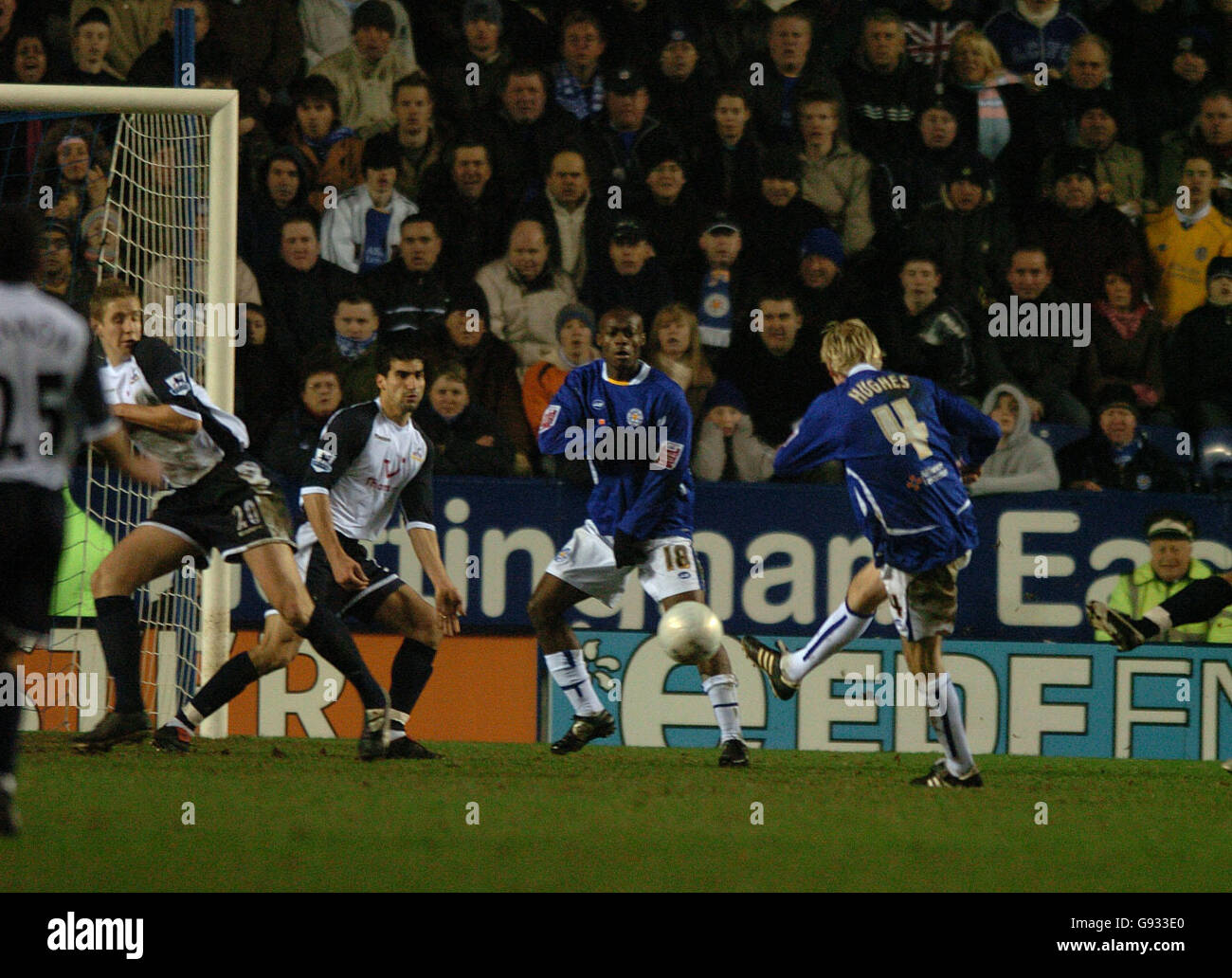 Soccer - FA Cup - Third Round - Leicester City v Tottenham Hotspur - Walkers Stadium. Leicester City's Stephen Hughes scores their second goal against Tottenham Hotspur Stock Photo
