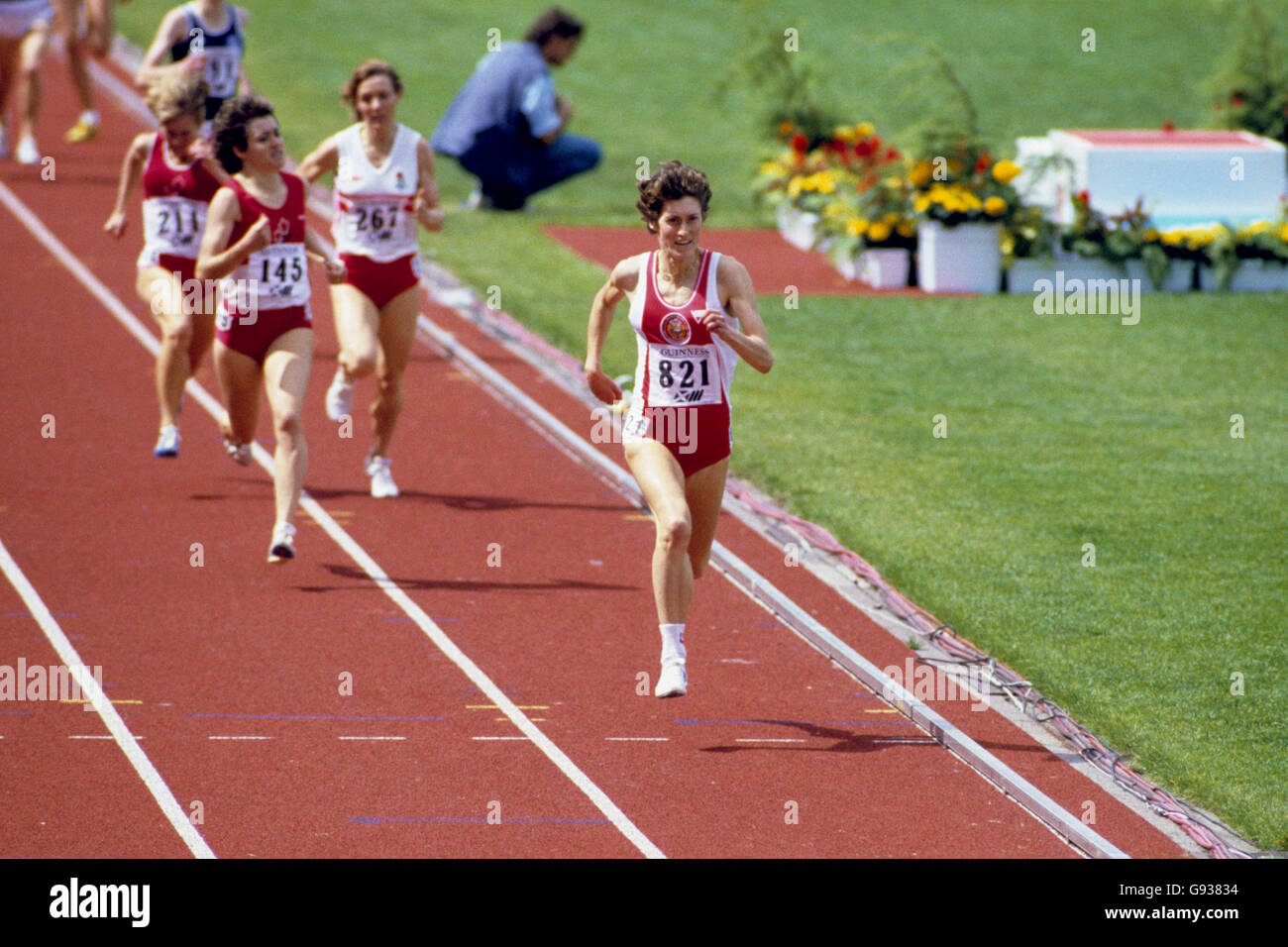 Wales's Kirsty Wade comes home to win gold in the women's 1500m from Canada's Debbie Bowker (145) Stock Photo
