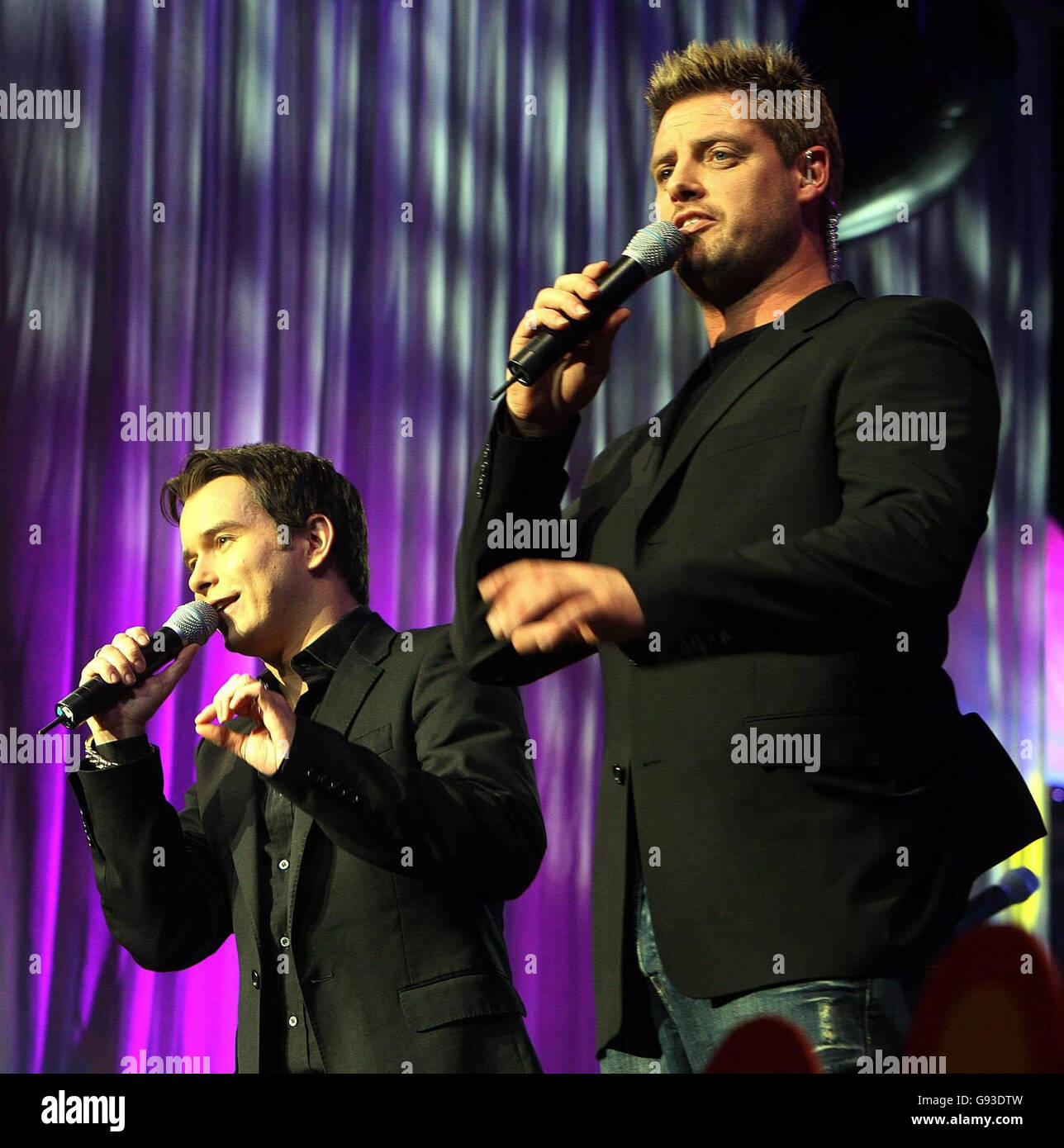 Childline charity concert hi-res stock photography and images - Alamy