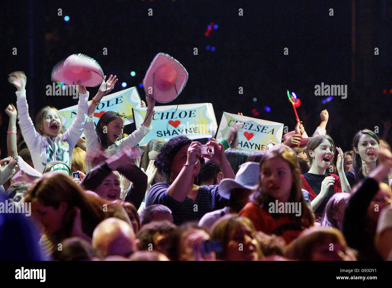 Childline charity concert hi-res stock photography and images - Alamy