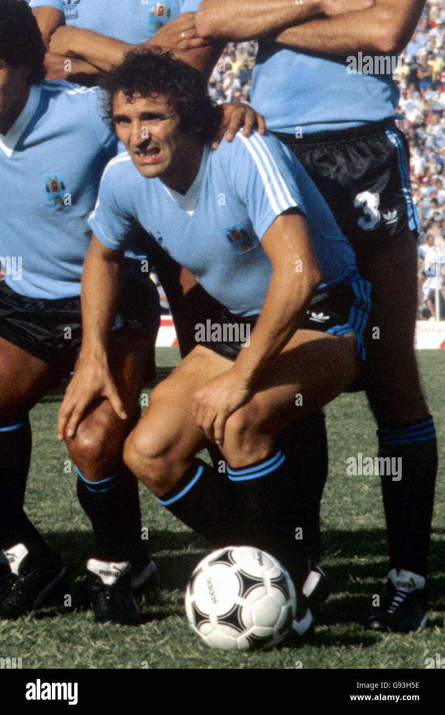 Racing Club Juan Carlos Chango Cárdenas historic goal against Celtic  Glasgow, to win the Intercontinental Cup. Centenario Stadium, Montevideo,  Uruguay. November 4th, 1967 Stock Photo - Alamy