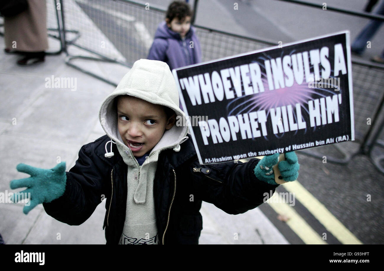 A child joins Muslim demonstrators in Belgrave Square, London, Friday 3 February 2006, protesting against a Danish newspaper which published a cartoon of the Prophet Mohammed earlier this week. See PA story POLITICS Cartoons Protest. PRESS ASSOCIATION photo. Photo credit should read: Andrew Parsons/PA Stock Photo