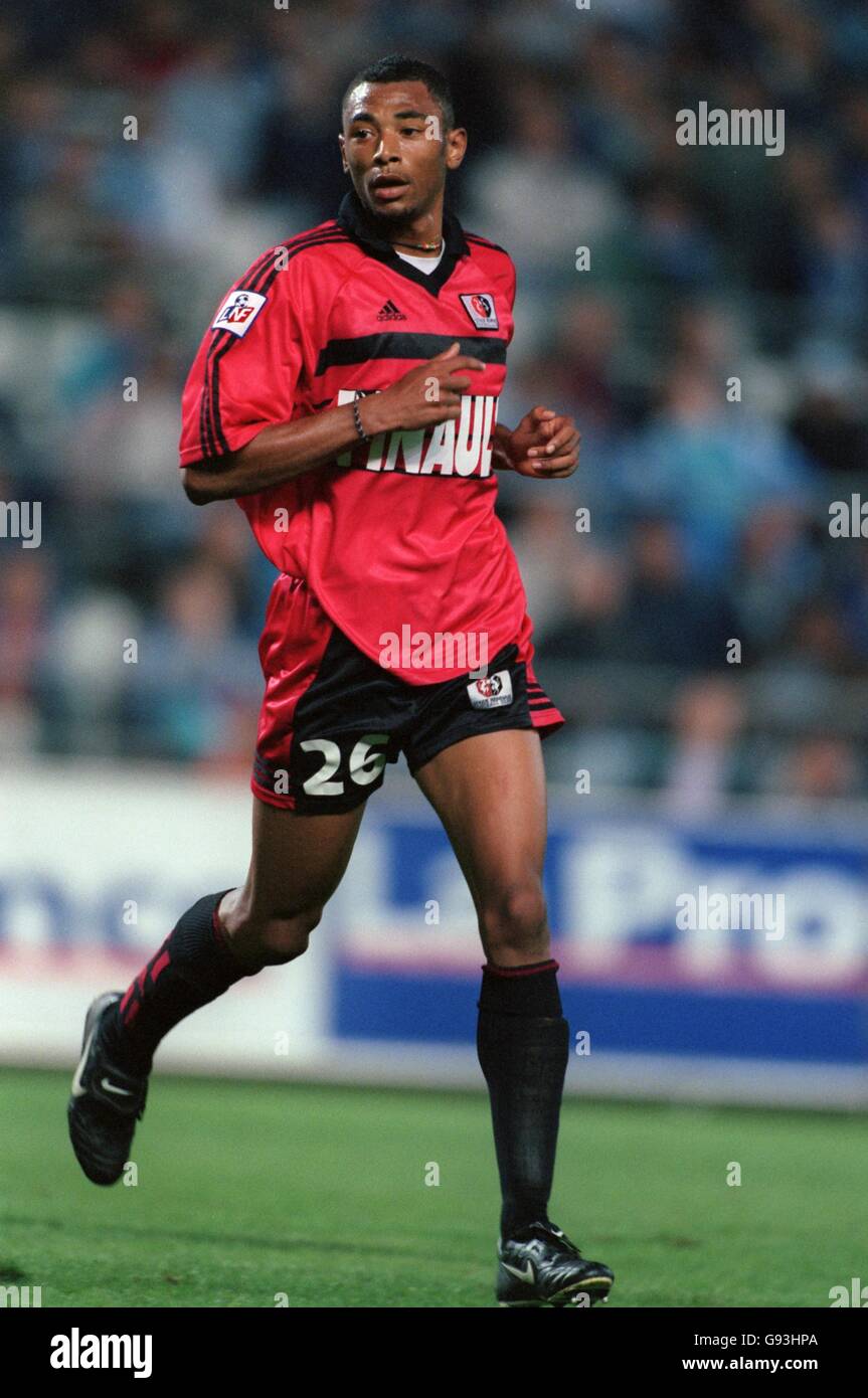 File:Olympique de Marseille - Girondins de Bordeaux 2007 2008 Djibril Cissé.jpg - Wikimedia
