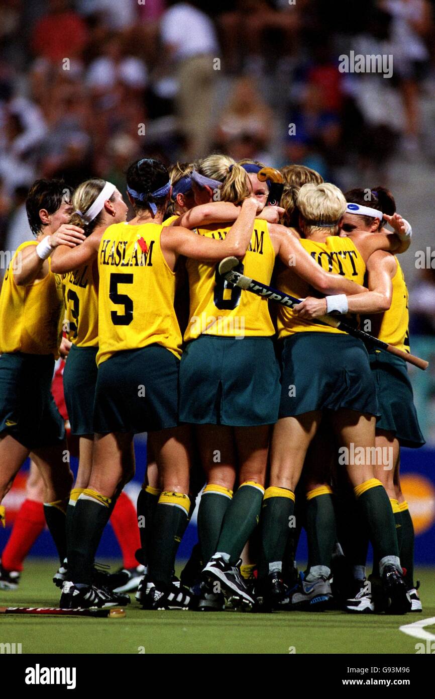 Women's Hockey - 16th Commonwealth Games - Kuala Lumpur, Malaysia - Final - Australia v England. The Australia team celebrate winning the gold medals by defeating England 8-1 Stock Photo