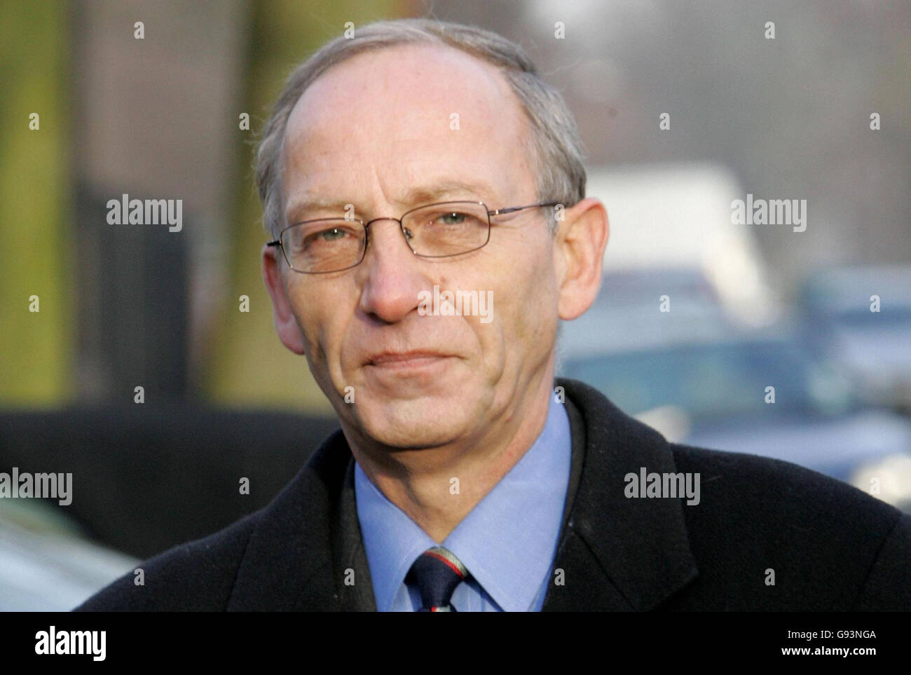 Colonel peter roberts arrives isleworth crown court hi-res stock