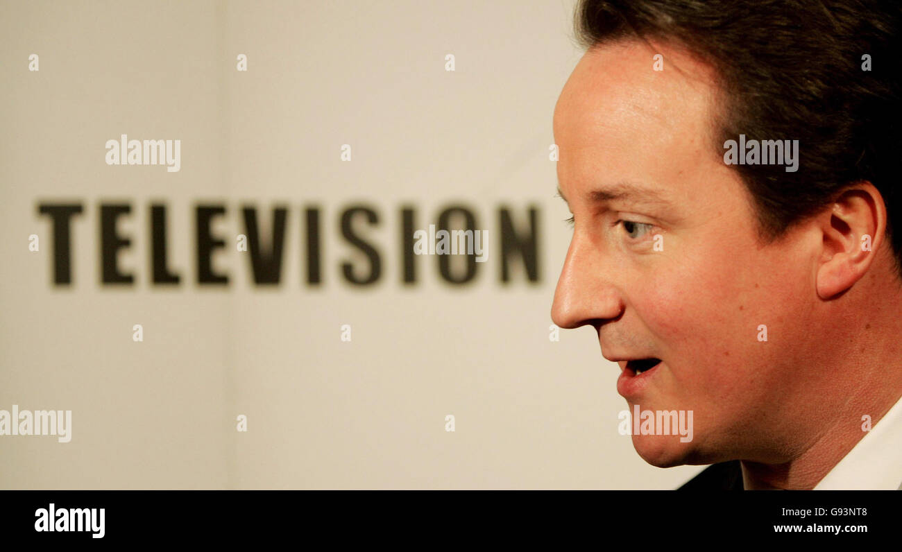 Britain's Conservative Party leader David Cameron attends a discussion on the National School Leaver Programme with representatives of national youth and voluntary organisations at the London studios of YCTV, a charity which helps disadvantaged youngsters gain television production skills in London, Tuesday January 24, 2006. See PA story POLITICS Tories. PRESS ASSOCIATION Photo. Photo credit should read: Stephen Hird/Reuters/WPA rota/PA. Stock Photo