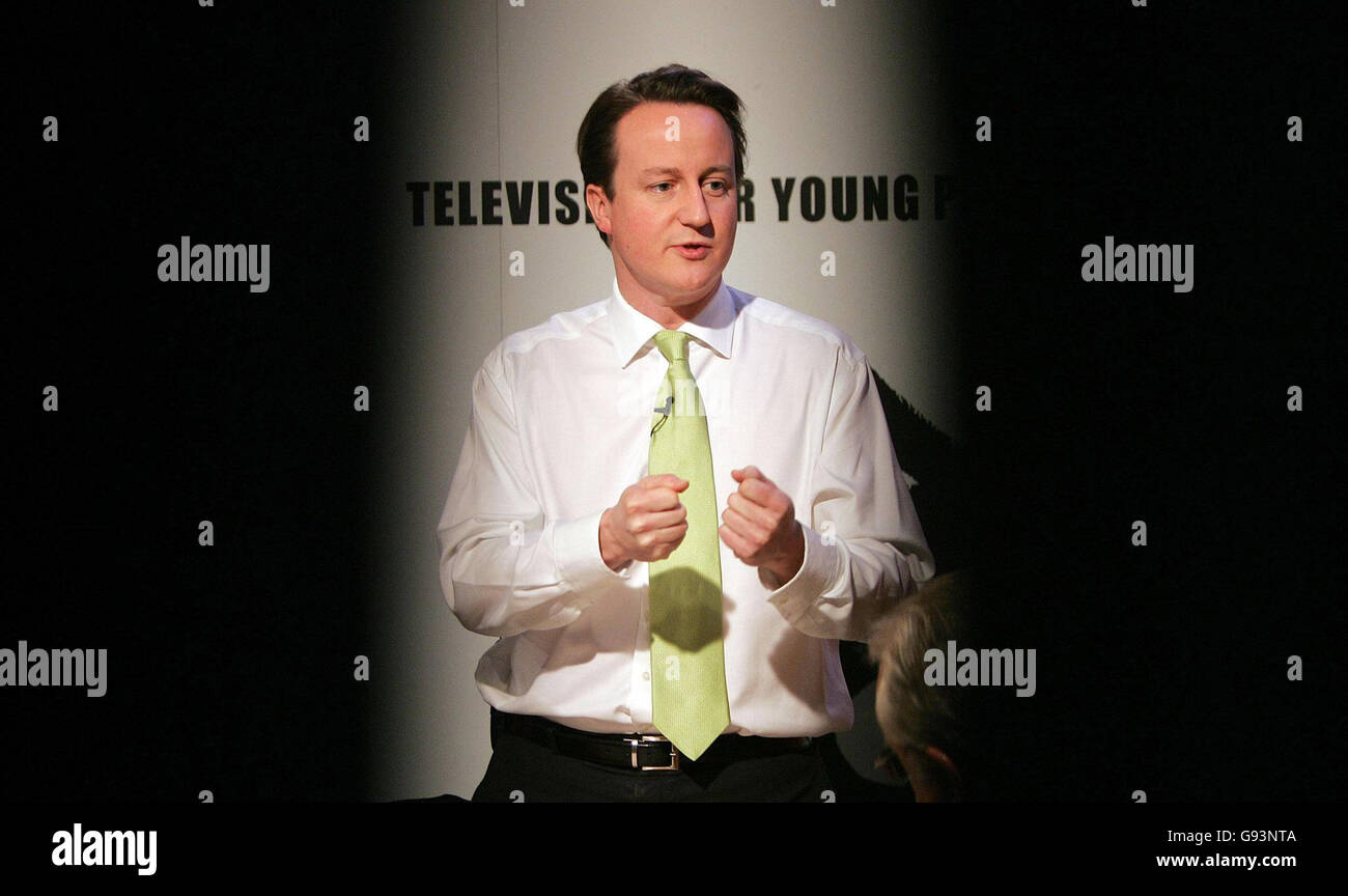 Britain's Conservative Party leader David Cameron attends a discussion on the National School Leaver Programme with representatives of national youth and voluntary organisations at the London studios of YCTV, a charity which helps disadvantaged youngsters gain television production skills in London, Tuesday January 24, 2006. See PA story POLITICS Tories. PRESS ASSOCIATION Photo. Photo credit should read: Stephen Hird/Reuters/WPA rota/PA. Stock Photo