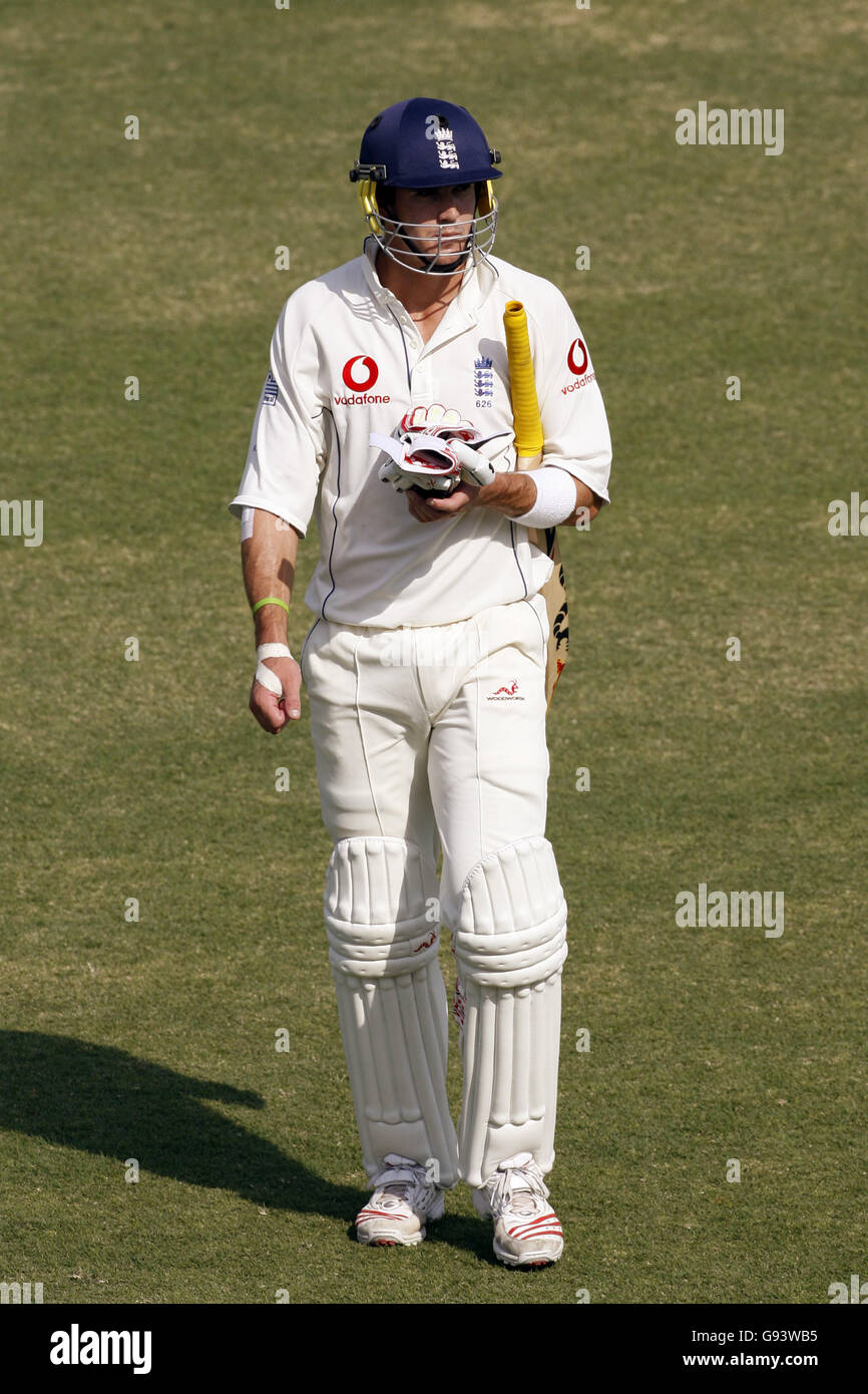 England's Kevin Pietersen during the fifth day of the first Test match at the Multan Cricket Stadium in Multan, Pakistan, Wednesday November 16, 2005. Pakistan won the first Test by 22 runs. See PA story CRICKET England. PRESS ASSOCIATION Photo. Photo credit should read: Gareth Copley/PA. ***- NO MOBILE PHONE USE*** Stock Photo