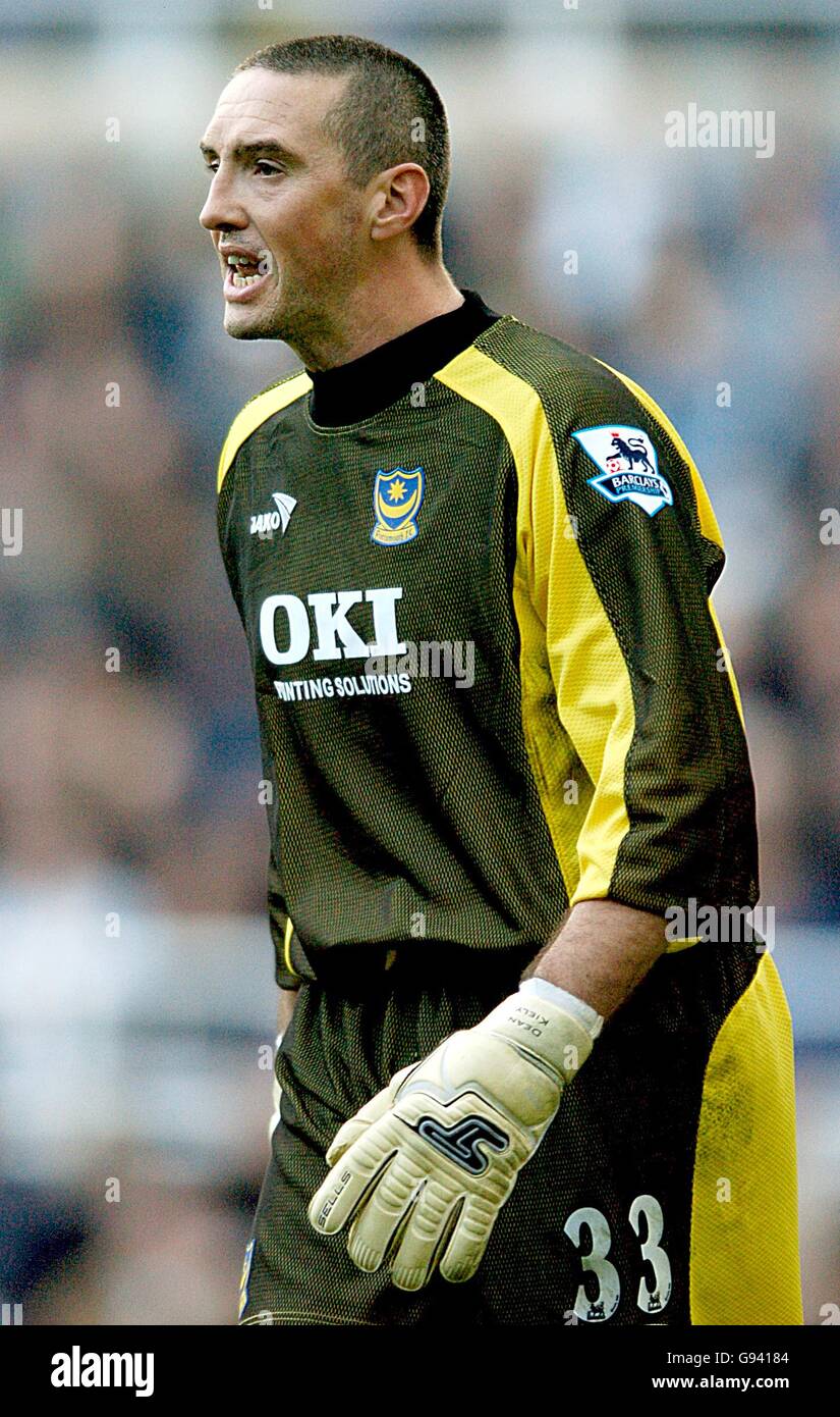 Portsmouth goalkeeper Dean Kiely shouts to his players Stock Photo