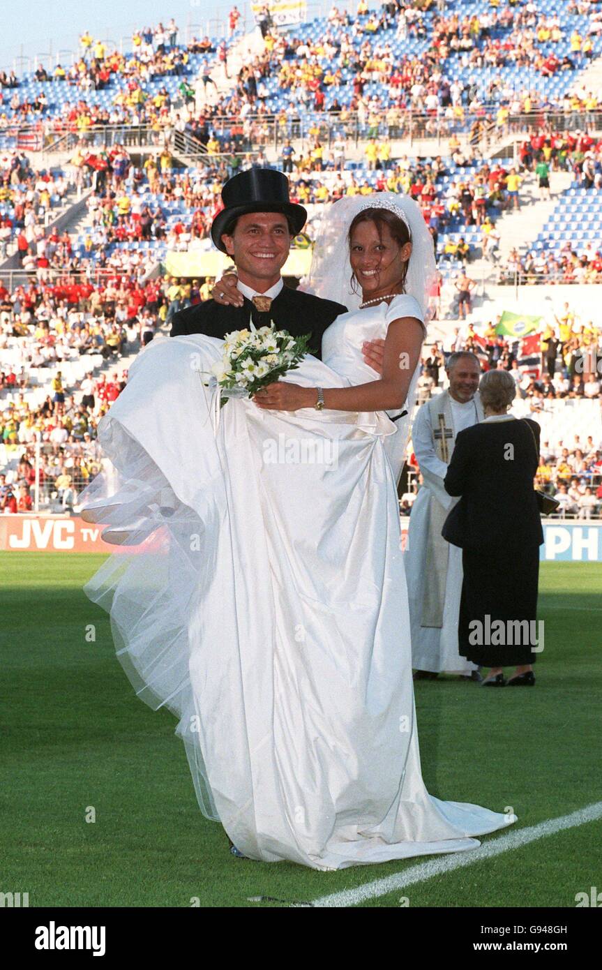 Soccer - World Cup France 98 - Group A - Brazil v Norway Stock Photo - Alamy