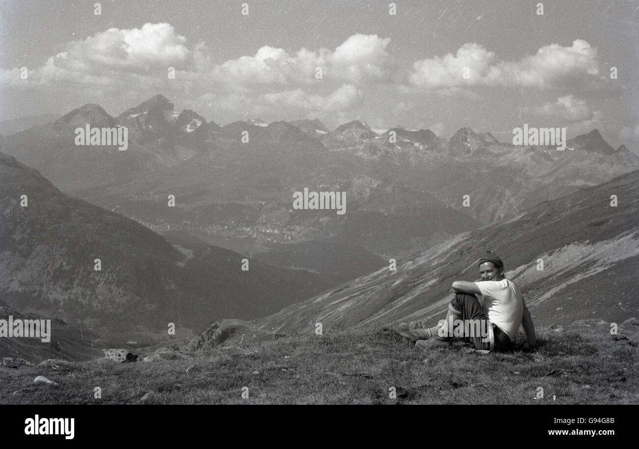 1950s hiker hi-res stock photography and images - Alamy