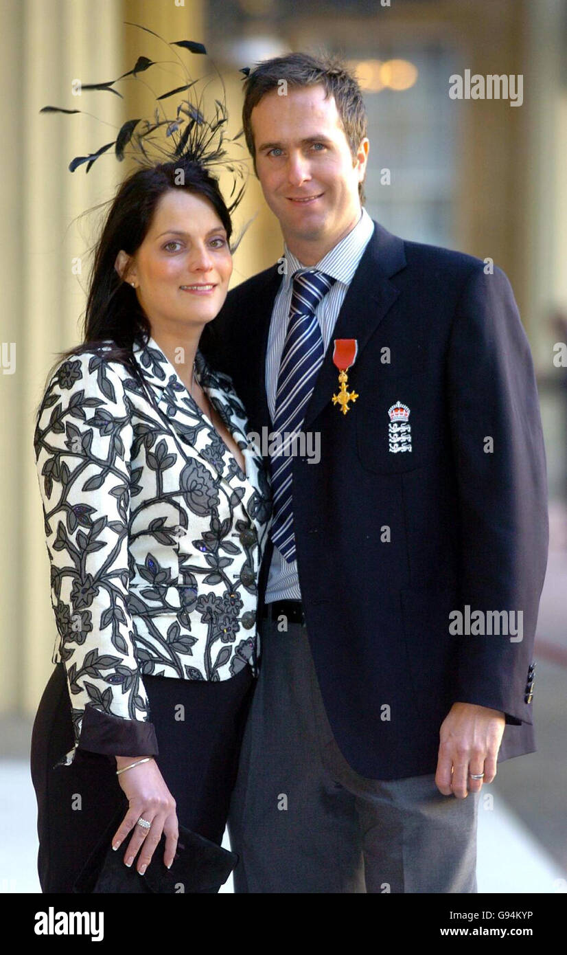 England cricket captain michael vaughan with his wife nichola hires stock photography and