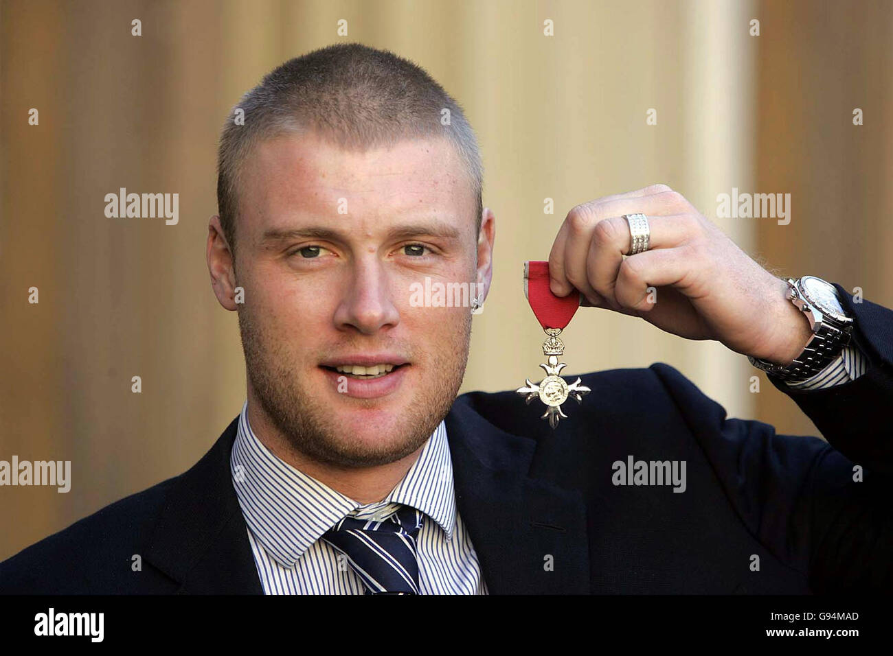 Andrew Flintoff - MBE - Buckingham Palace Stock Photo - Alamy