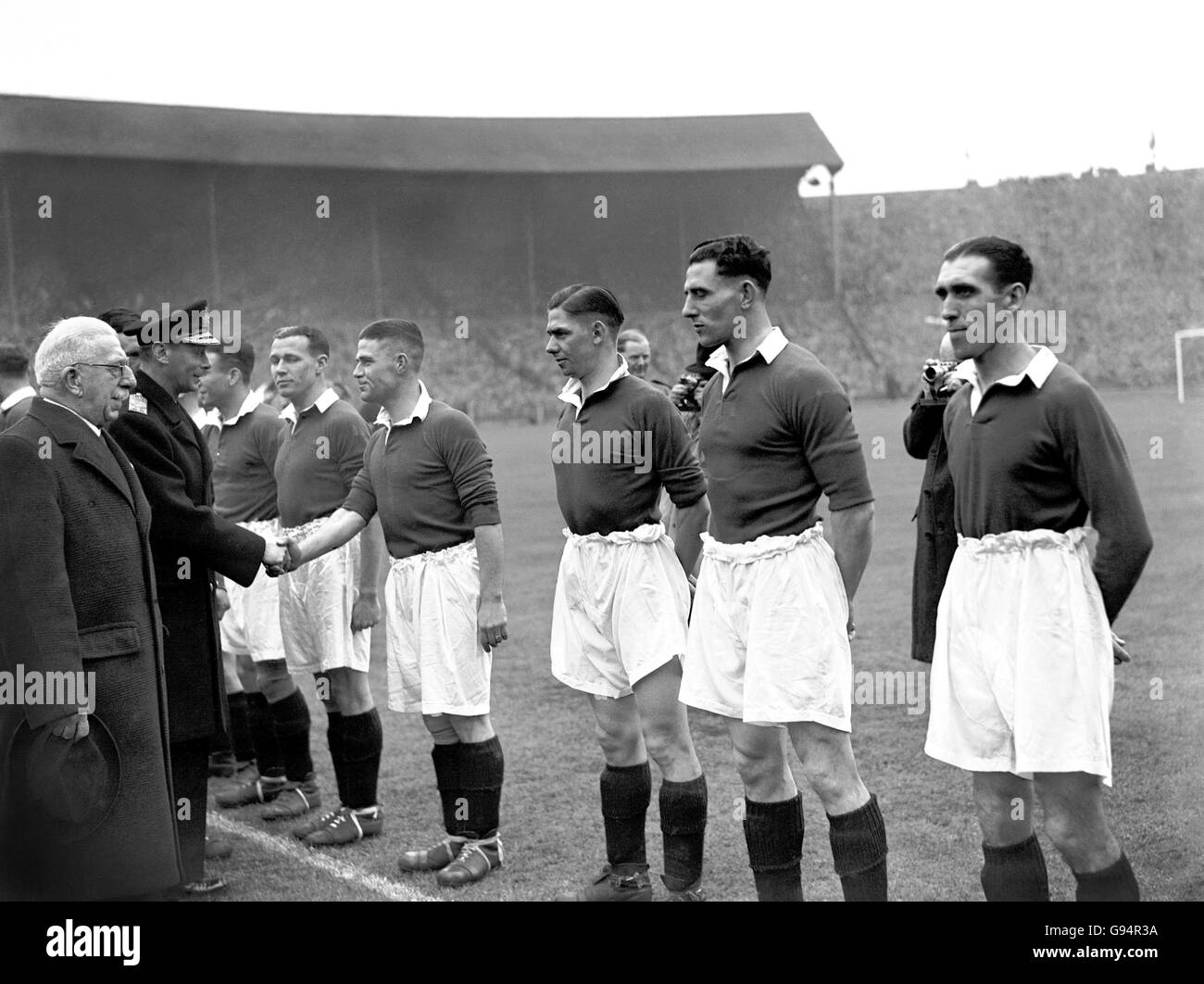 World War Two - UK & Commonwealth - Home Front - Soccer - Football League (South) Cup - Final - Chelsea v Millwall - Wembley ... Stock Photo