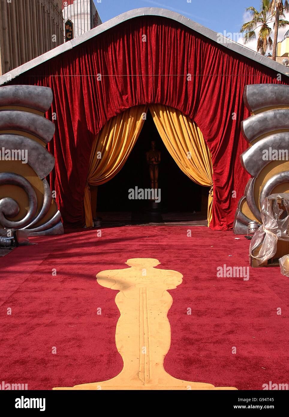 The entrance to the red carpet from which the celebrities will emegre