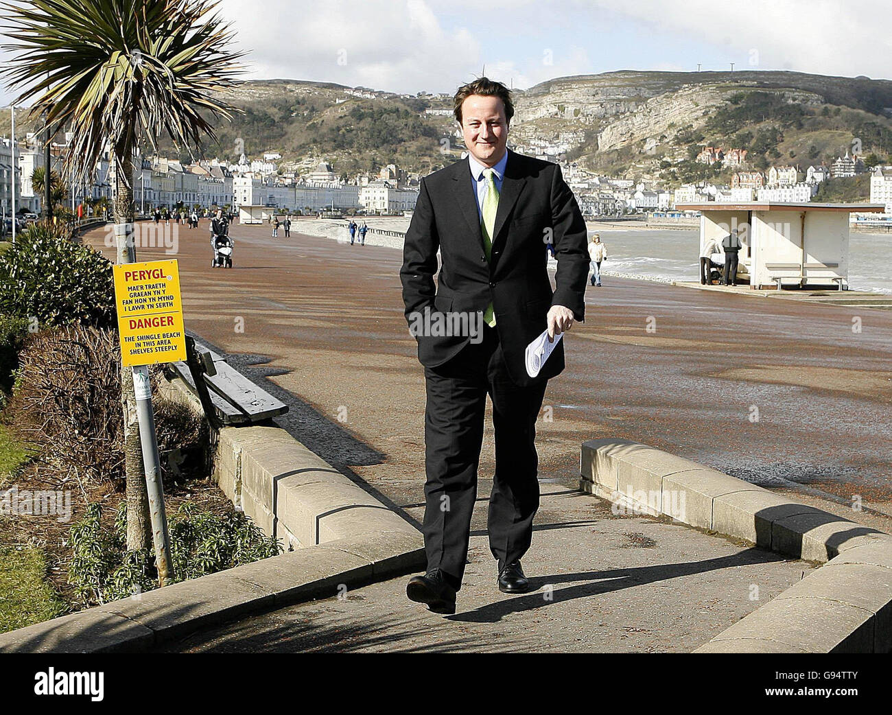 Conservative Party leader David Cameron MP arrives at the Welsh Conservative Party conference in Llandudno, North Wales, Sunday March 5, 2006. Mr Cameron will today call for people to be given more power to run their own lives when he addresses the party faithful in north Wales. He is expected to say: 'It is through change and modernisation that we will be in a position to apply our values to the challenges Britain faces today.' See PA Story POLITICS Tories. PRESS ASSOCIATION Photo. Photo credit should read: Martin Rickett/PA. Stock Photo