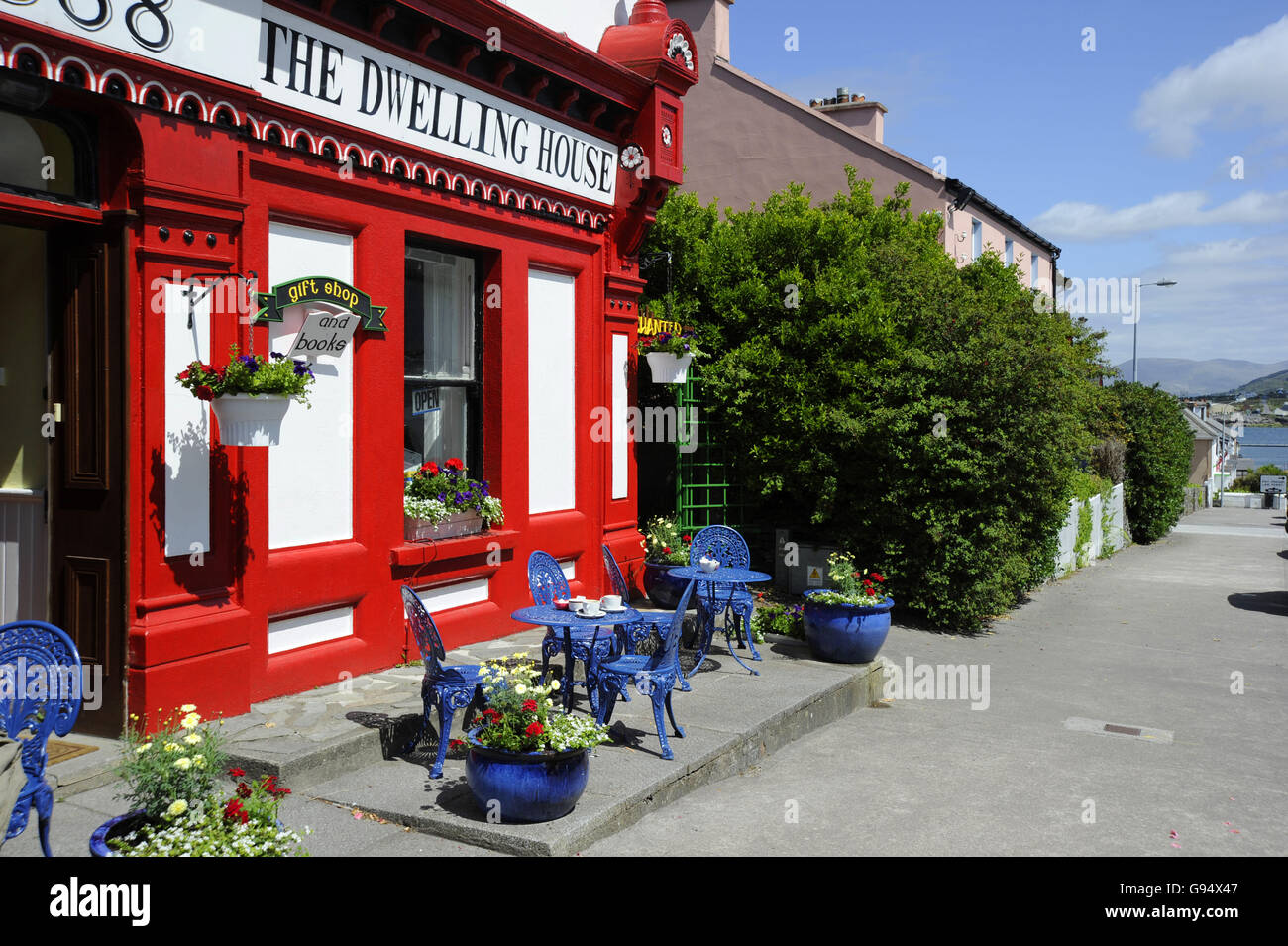 Cafe 'The Dwelling House', Knights Town, Valentia, Iveragh Peninsula, Ring of Kerry, County Kerry, Ireland Stock Photo