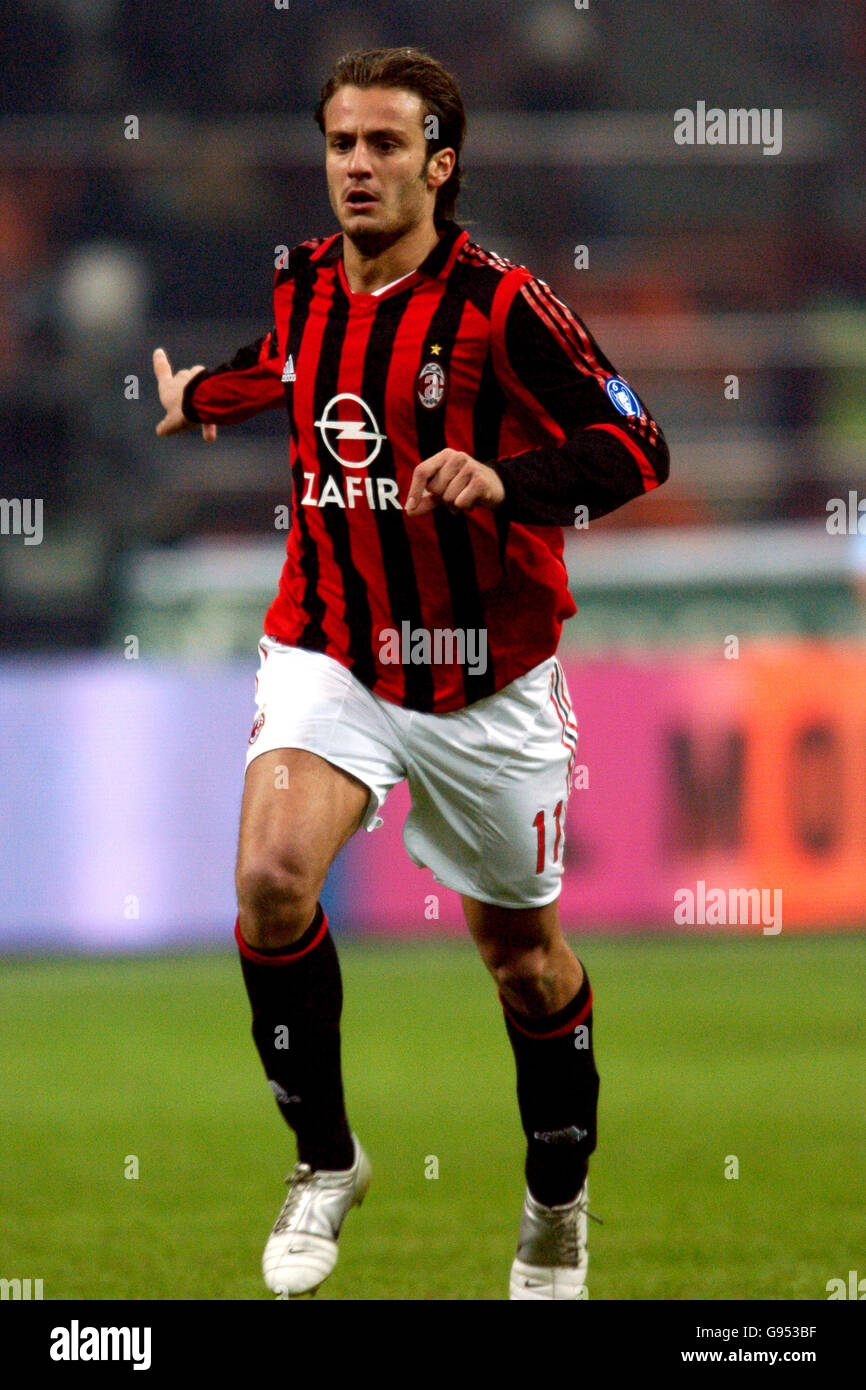 Soccer - Italian Serie A - AC Milan v Treviso - Giuseppe Meazza. Alberto  Gilardino, AC Milan Stock Photo - Alamy