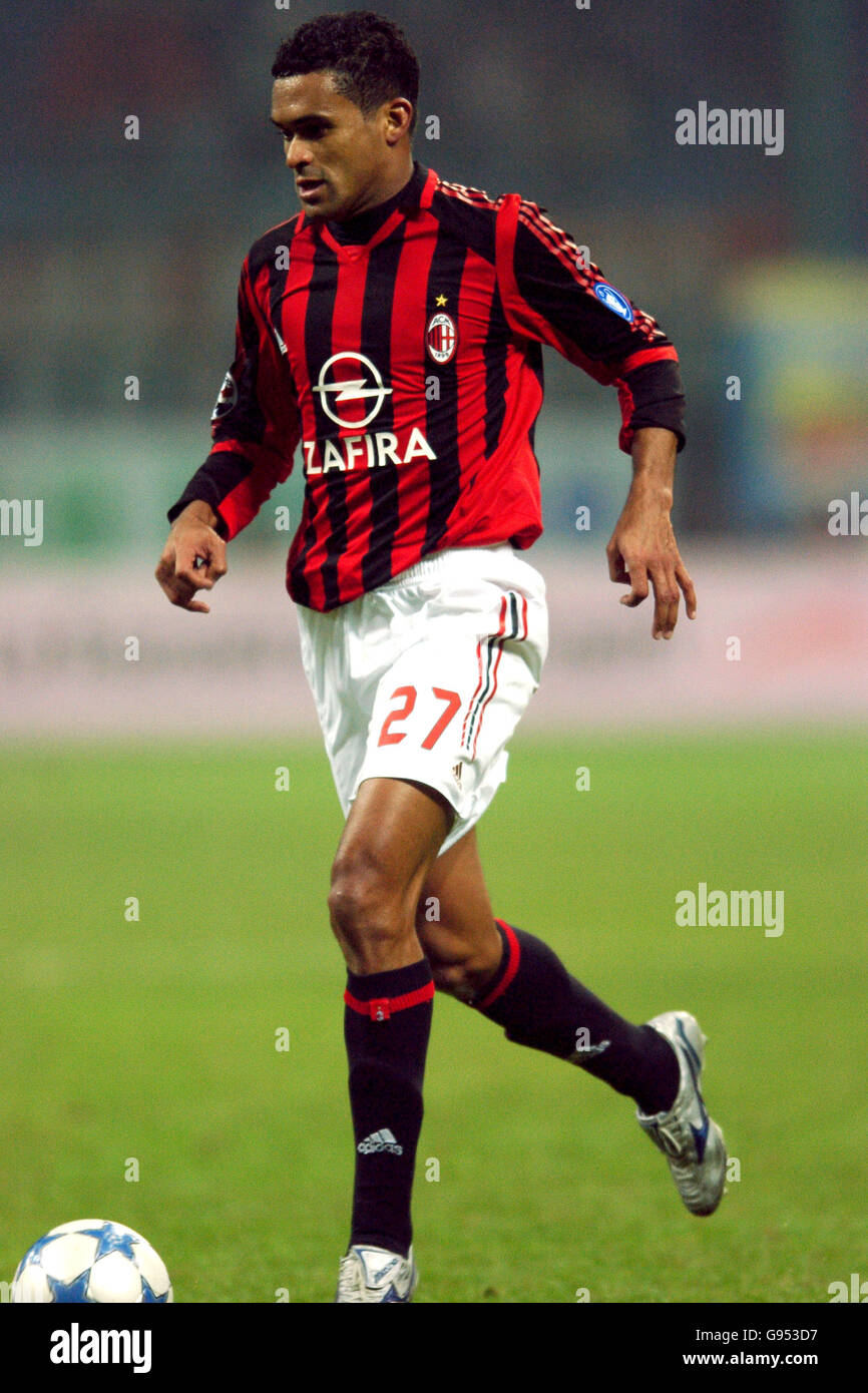 Soccer - Italian Serie A - AC Milan v Treviso - Giuseppe Meazza. Serginho, AC  Milan Stock Photo - Alamy