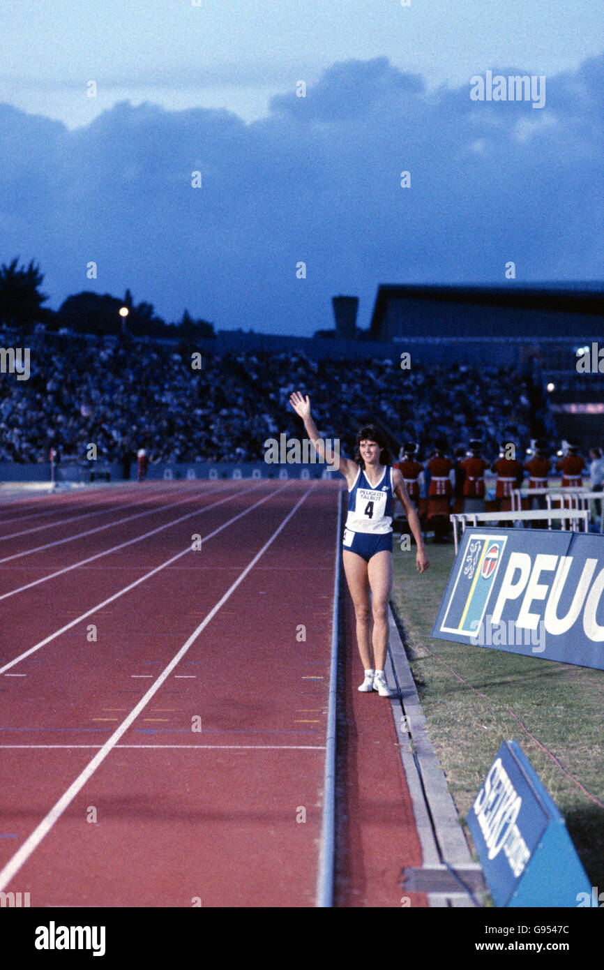 Athletics. Kathy Cook waves to the crowd Stock Photo