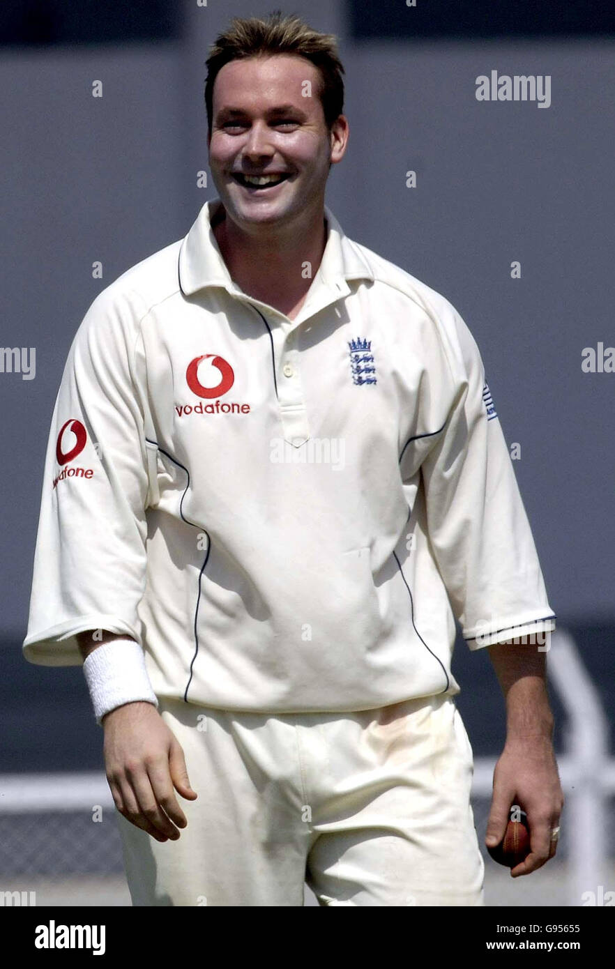 England's Ian Blackwell smiles during the second day of the opening tour match against the CCI Presidents XI at the Brabourne Stadium in Mumbai, India, Sunday February 19, 2006. PRESS ASSOCIATION Photo. Photo credit should read: Rebecca Naden/PA. Stock Photo