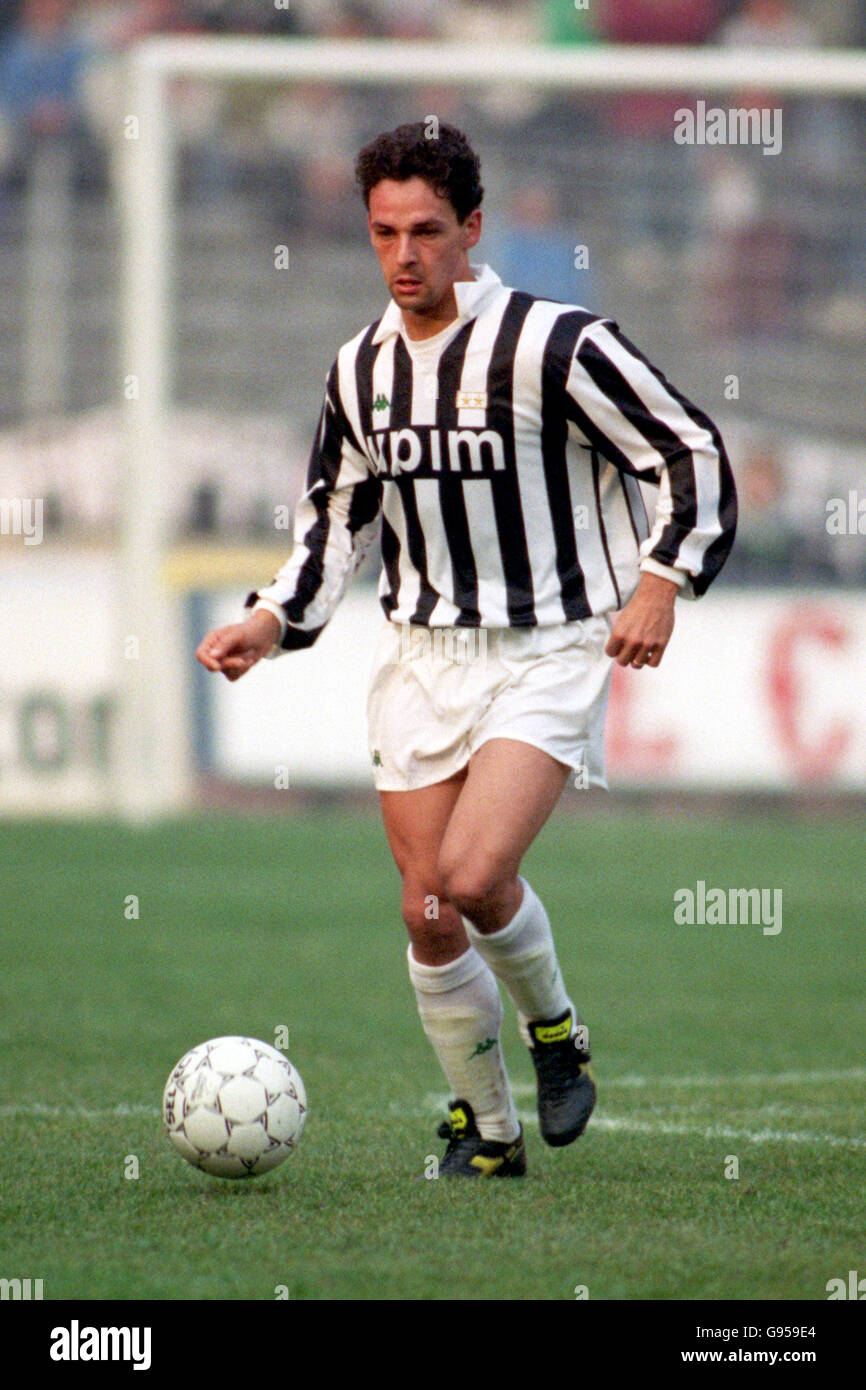 Juventus player Roberto Baggio during a match on 1991 in Italy