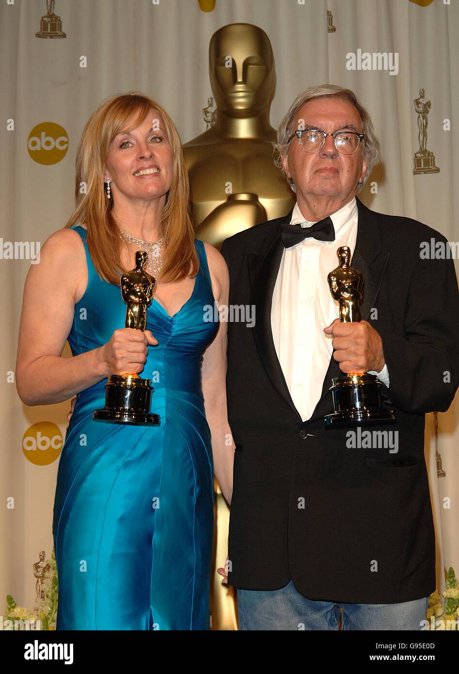 Diana Ossana and Larry McMurty with the award for Best Adapted