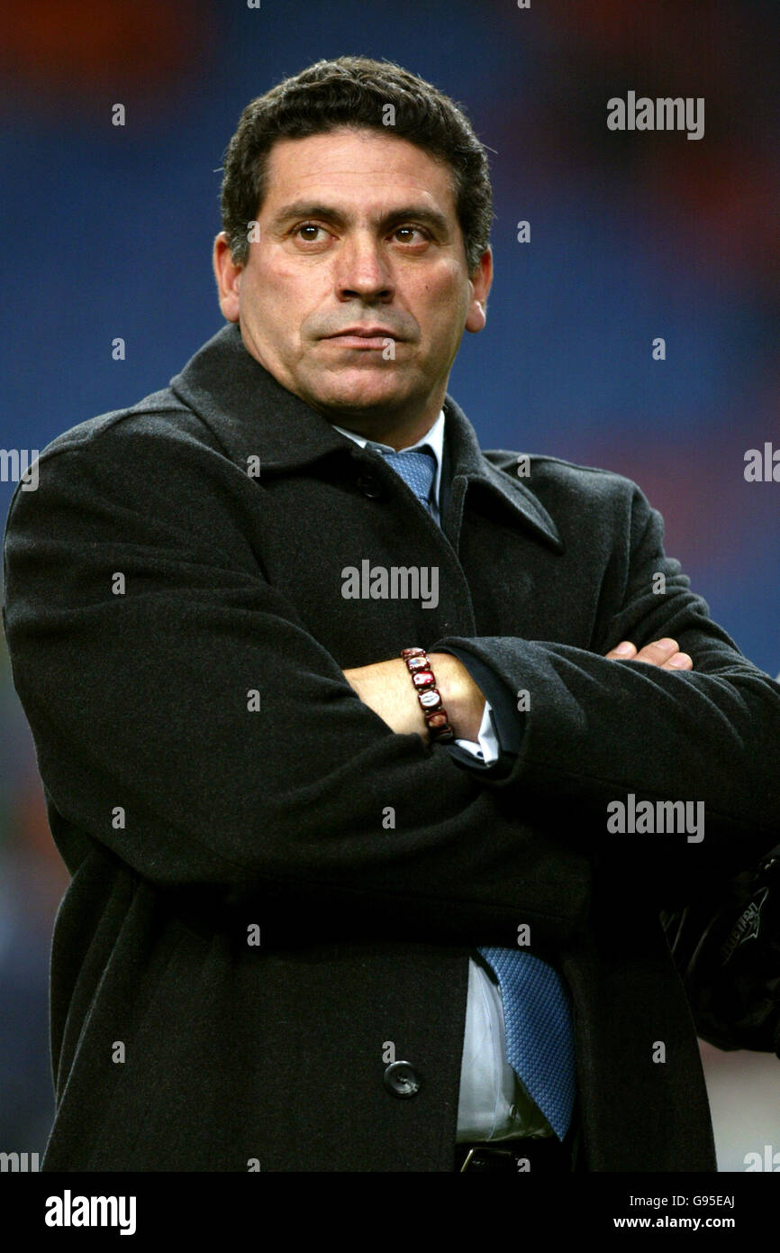 Ecuador head coach hires stock photography and images Alamy