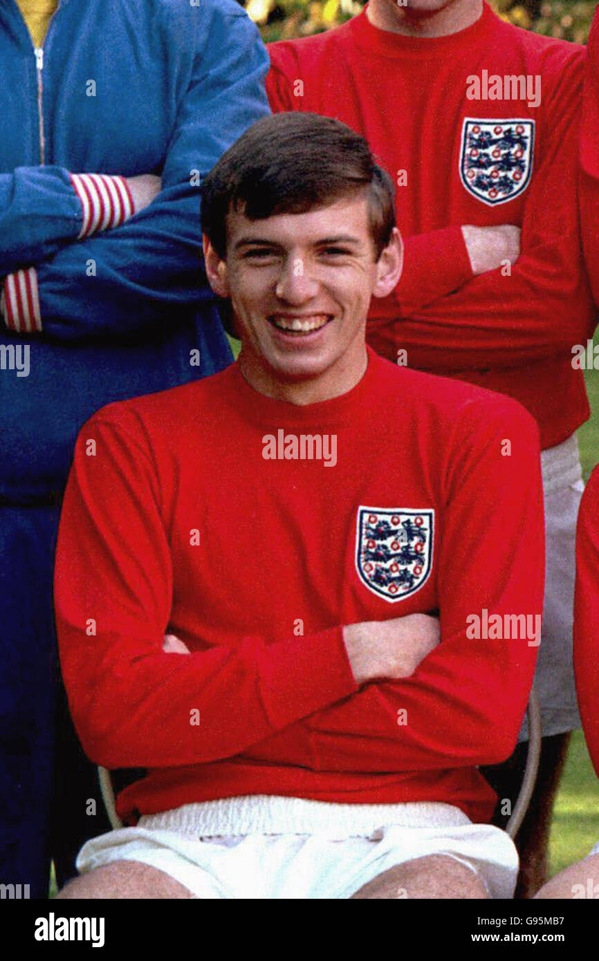 Soccer World Cup Winners 1966 England Team With World Cup Stock