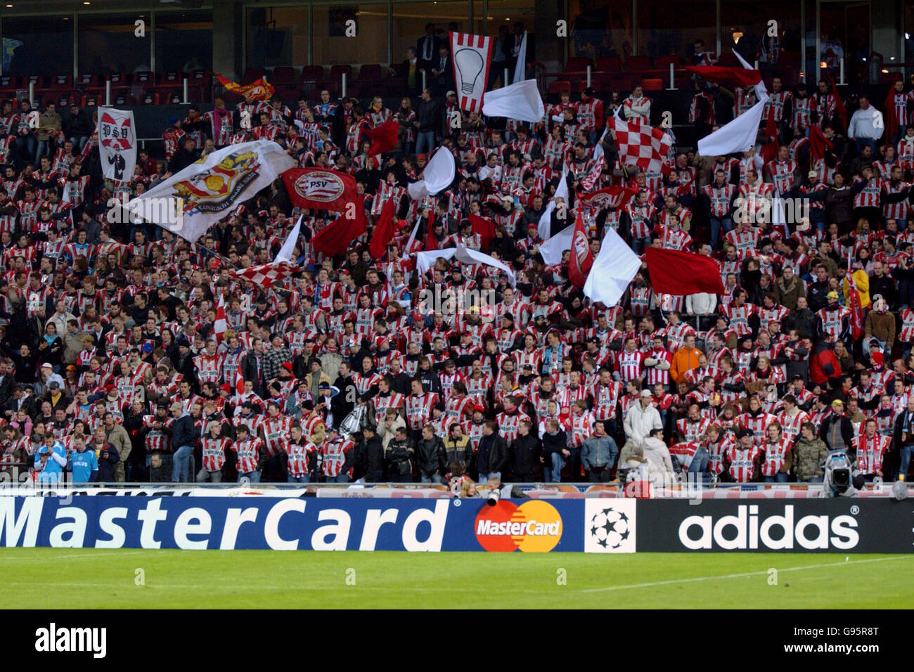 Soccer - UEFA Champions League - Round of 16 - First Leg - PSV Eindhoven v Olympique Lyonnais - Philips Stadium Stock Photo